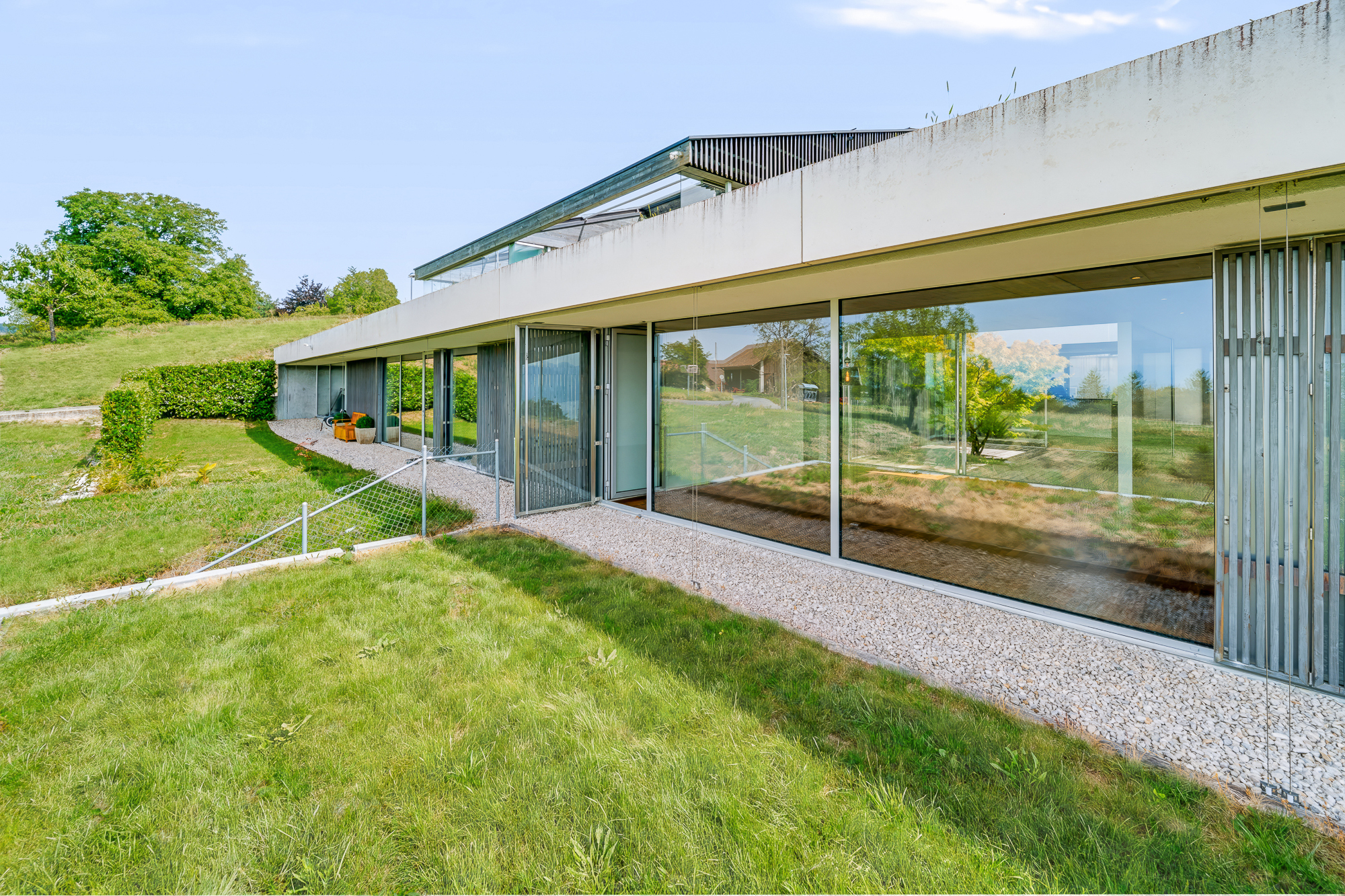Exterior view 5