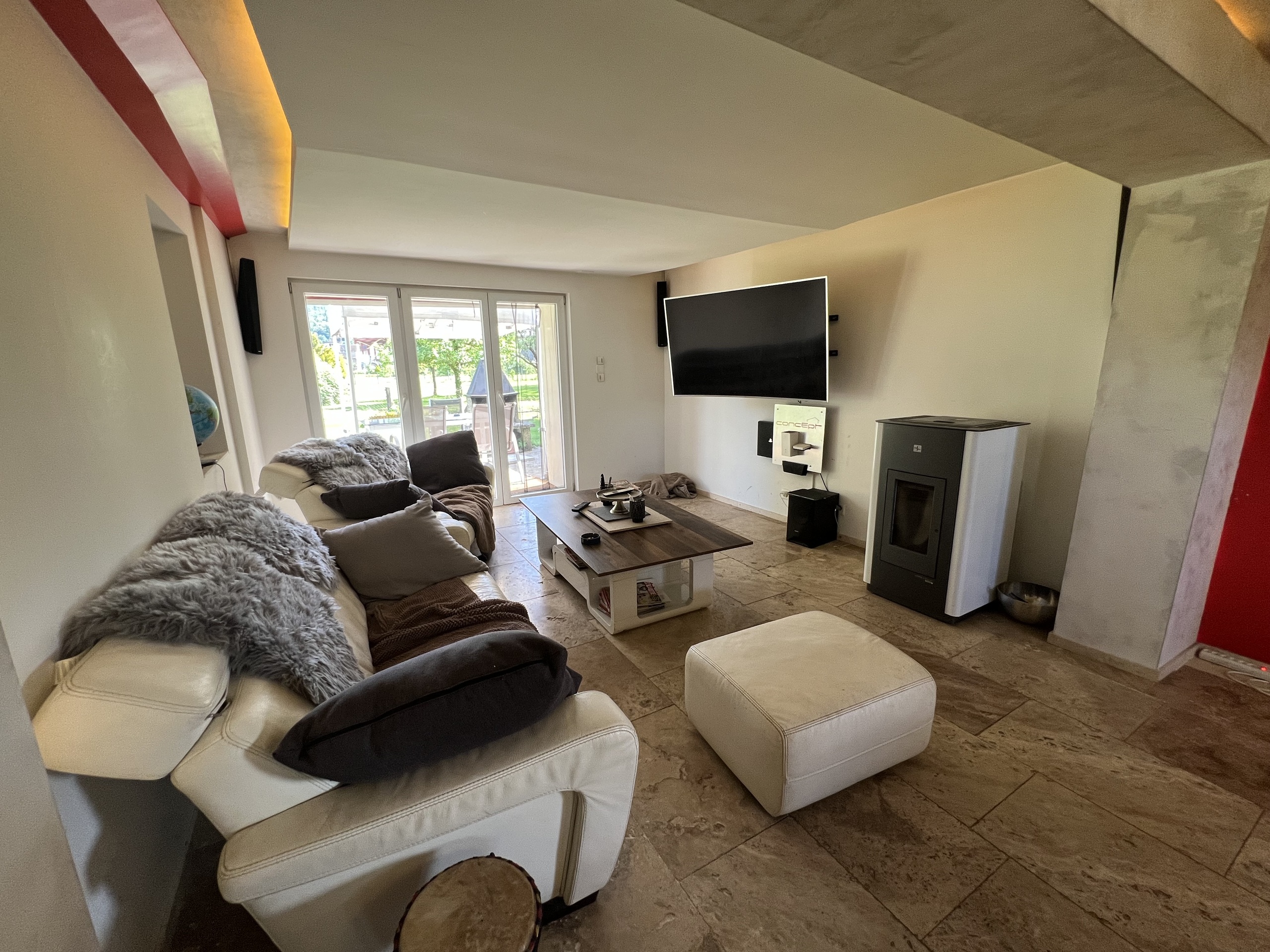 Living room with access to terrace Living room with access to terrace