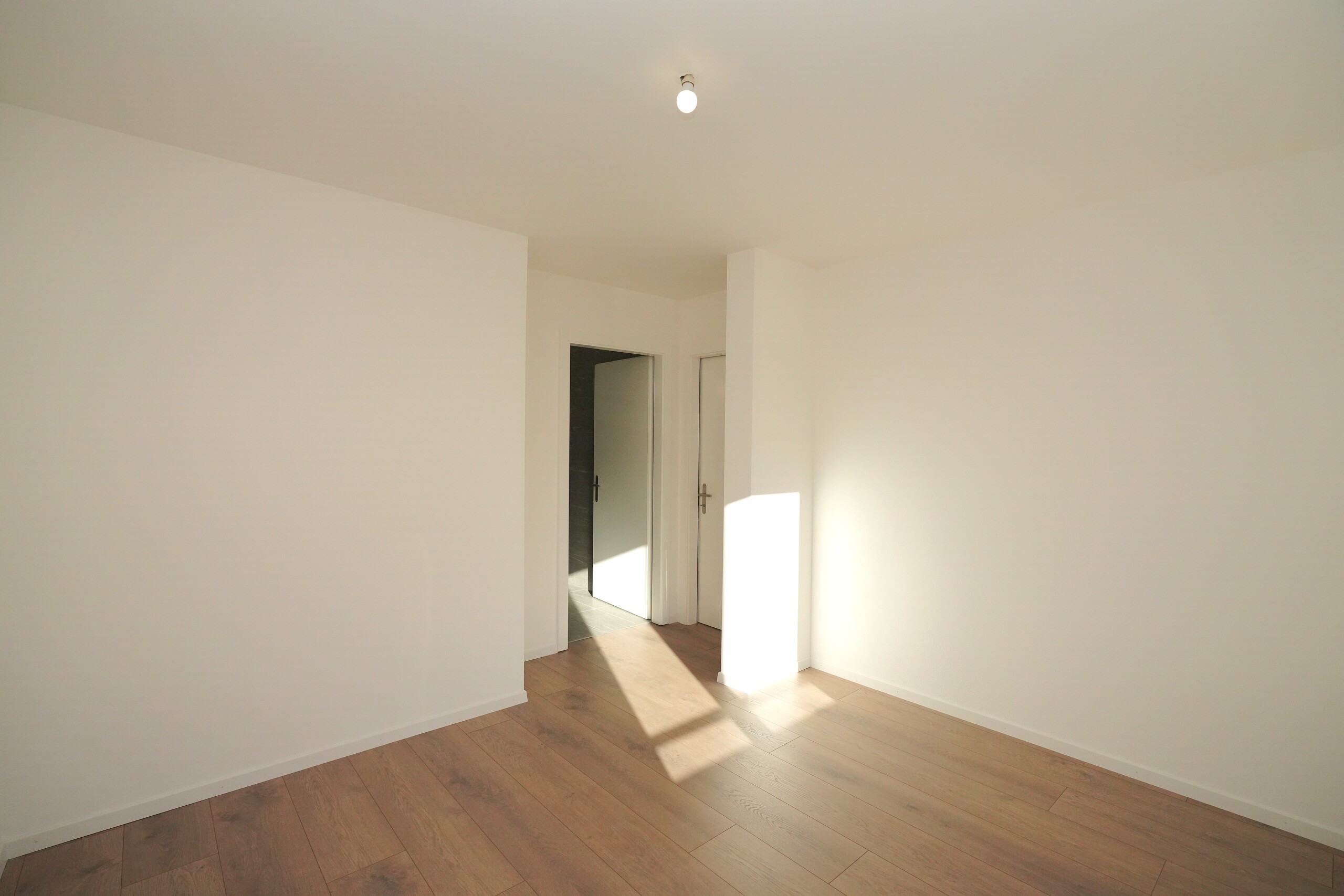 Première chambre avec salle de douche privative Première chambre avec salle de douche privative