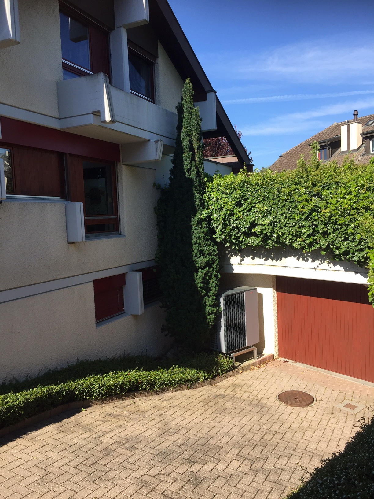 Exterior view 2