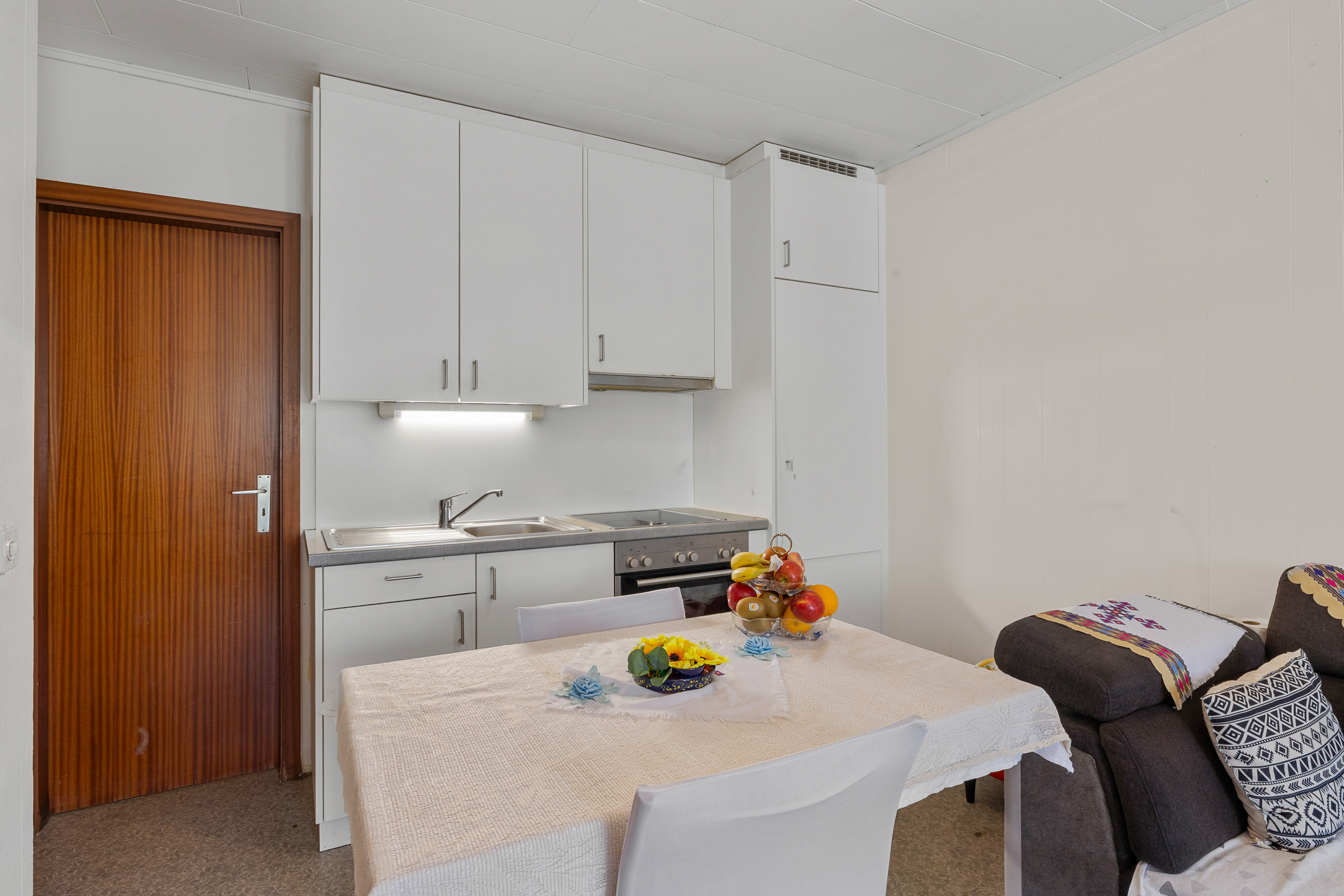 Espace repas et cuisine ouverte Espace repas et cuisine ouverte