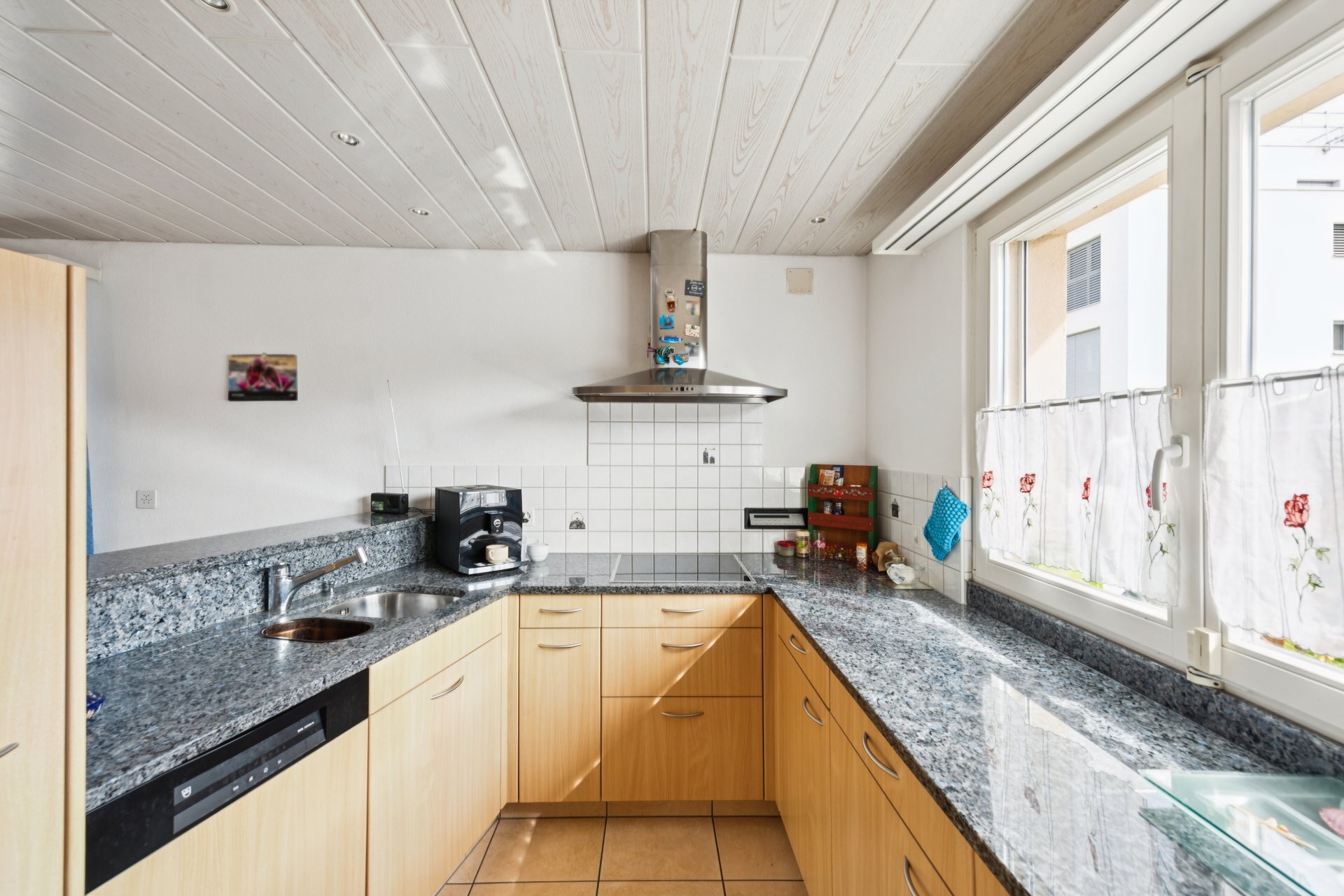 Picture 4