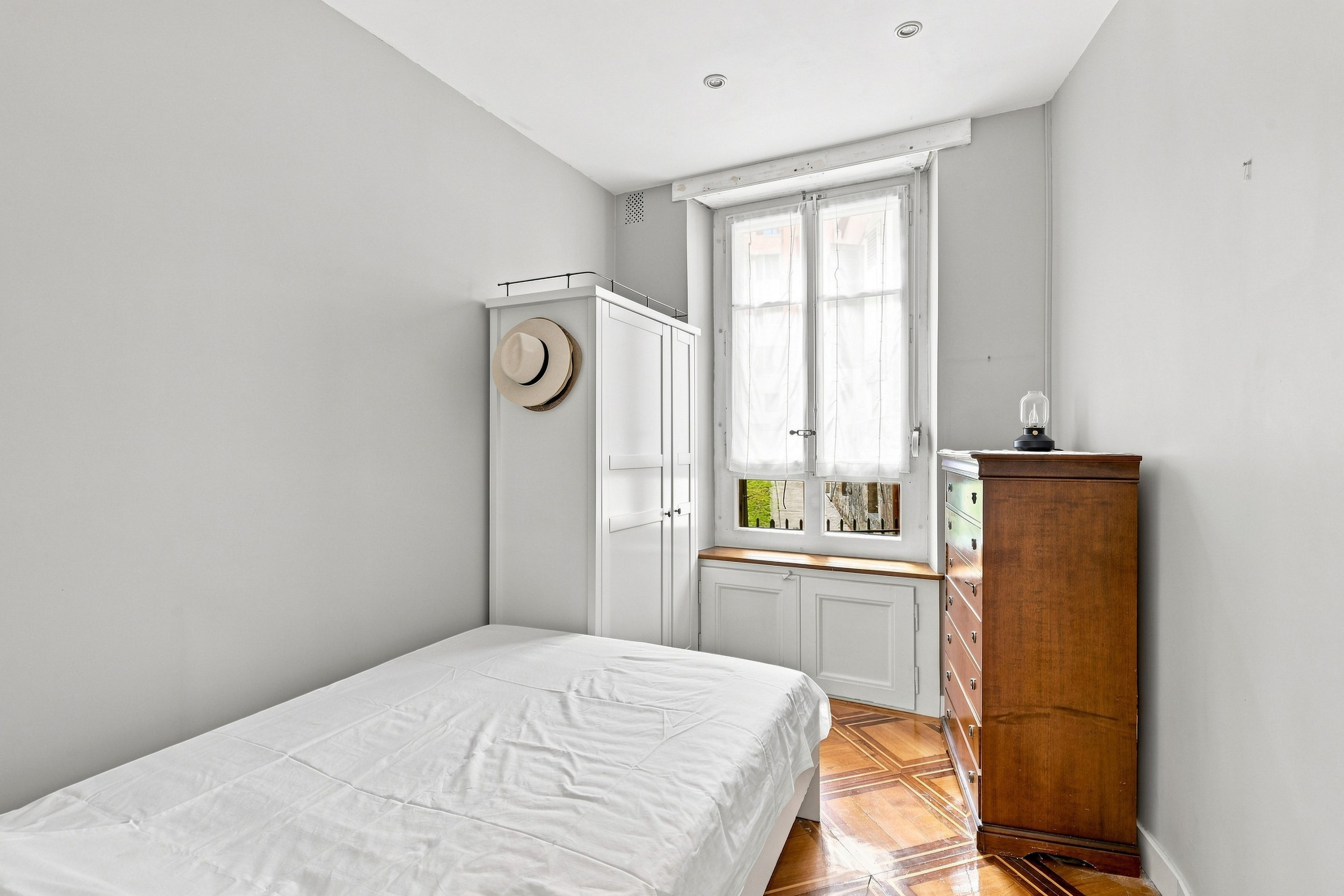 Interior view 5
