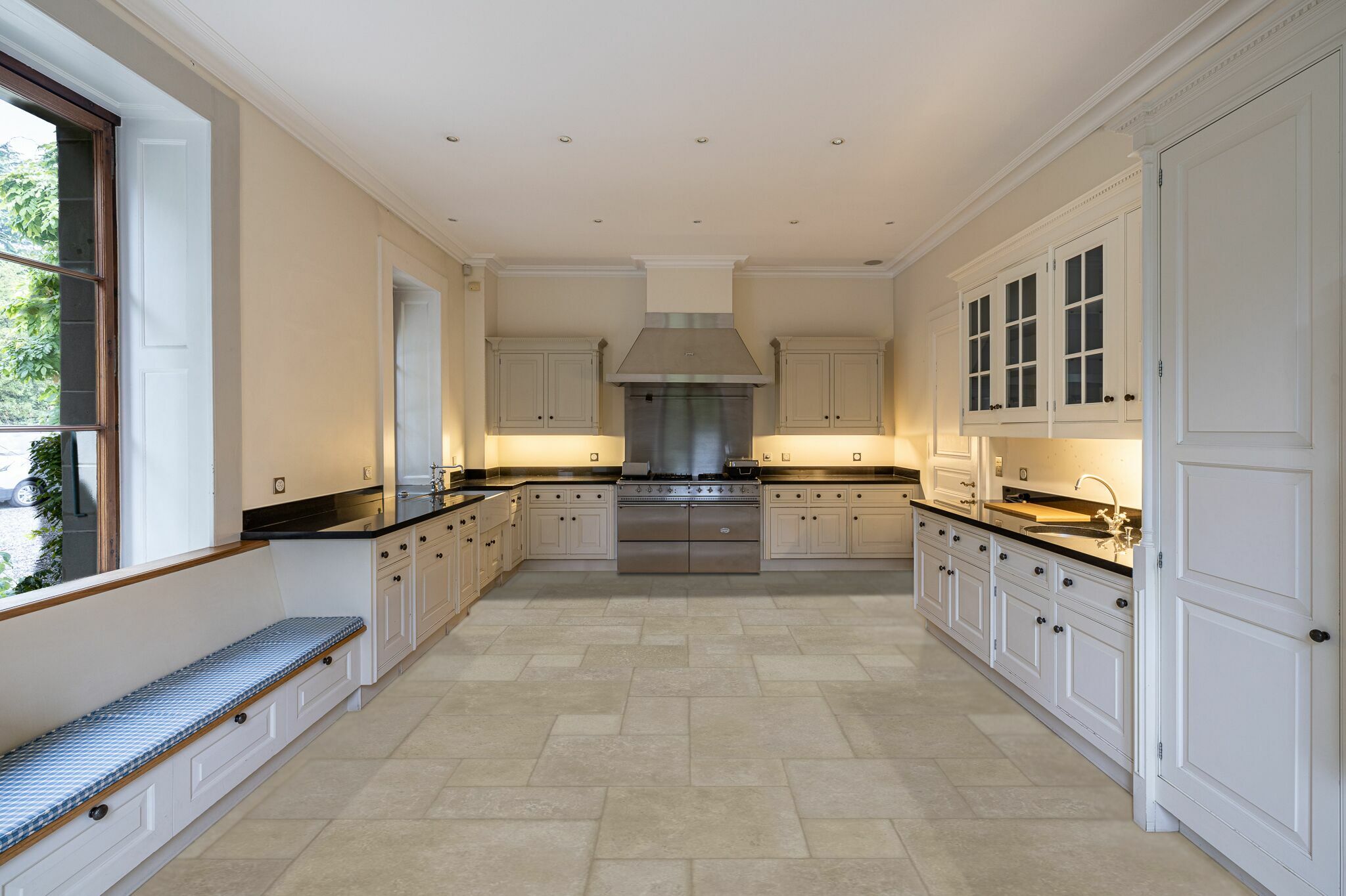 Interior view 2
