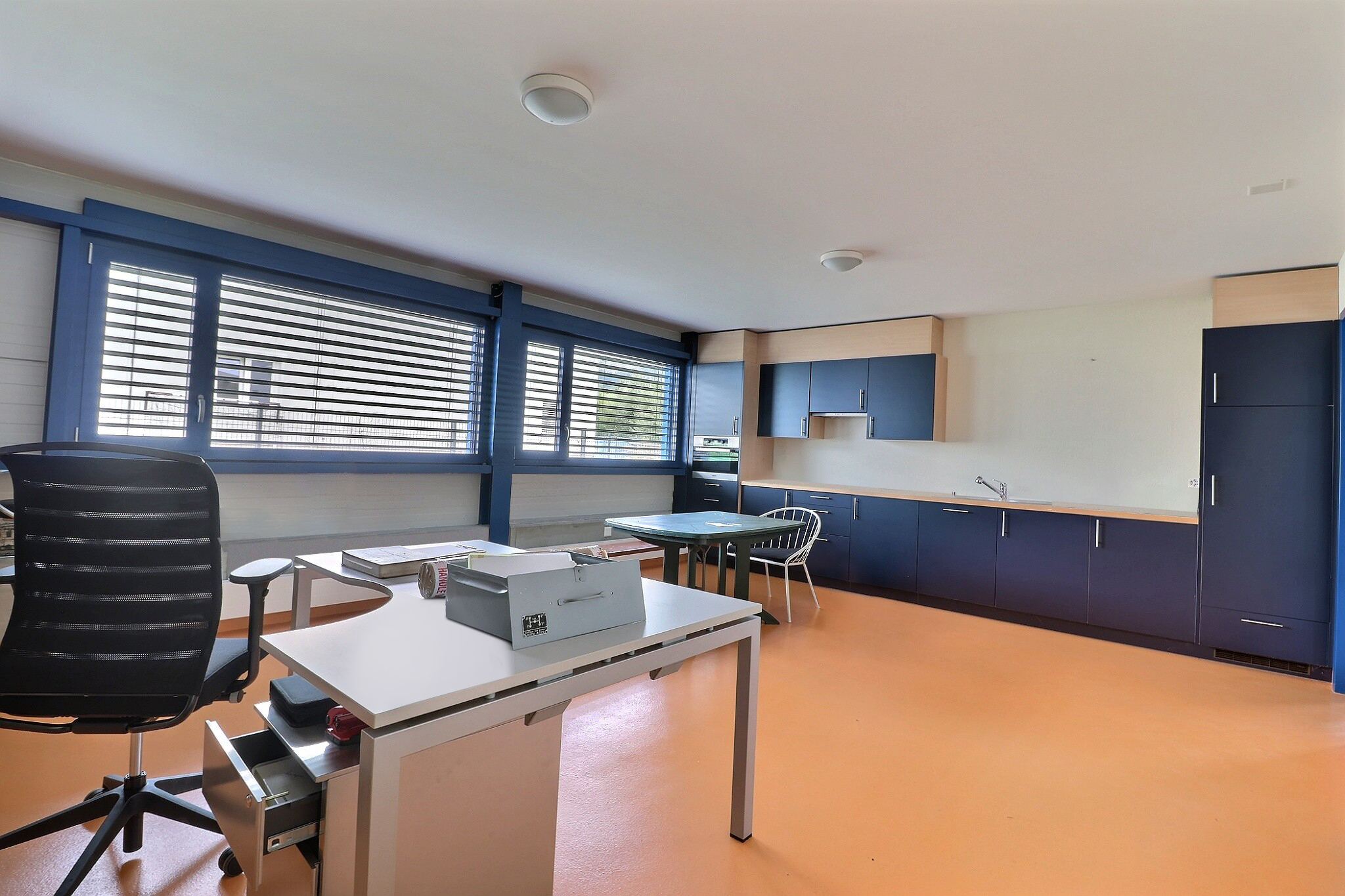 Bureau Bureau