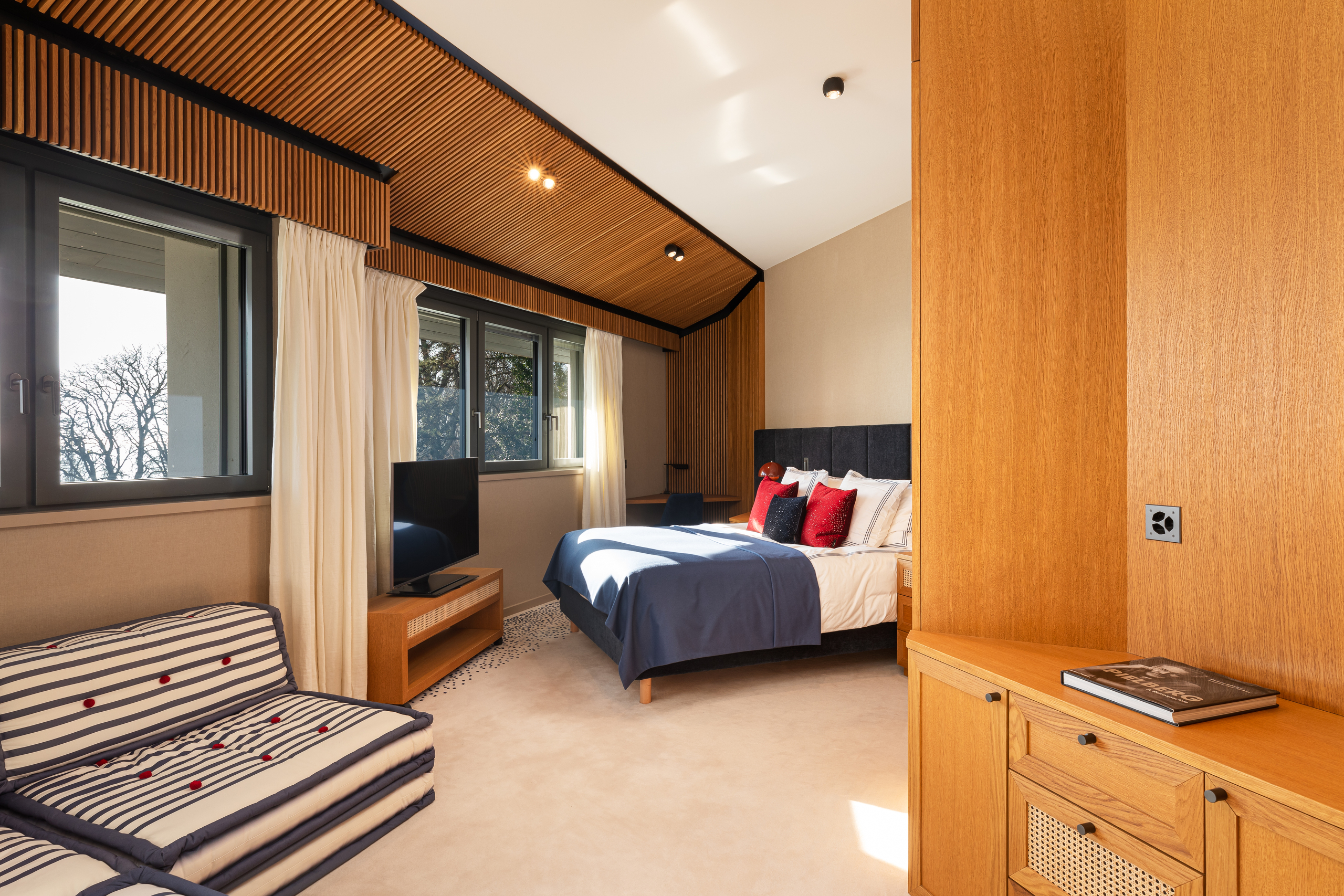 Bedroom en suite Bedroom en suite