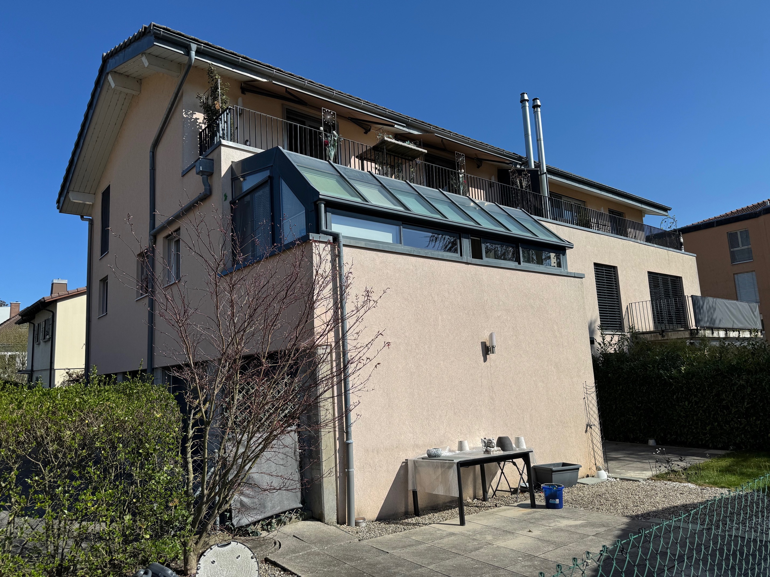 Vue extérieure (façades nord & ouest) Vue extérieure (façades nord & ouest)