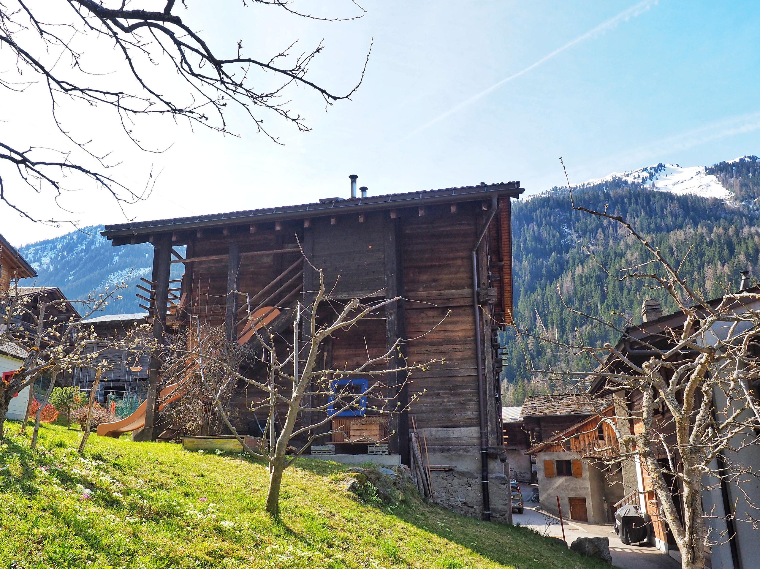 Exterior view 2