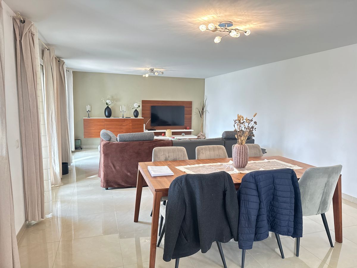 Salon et salle à Mander de 40 m2