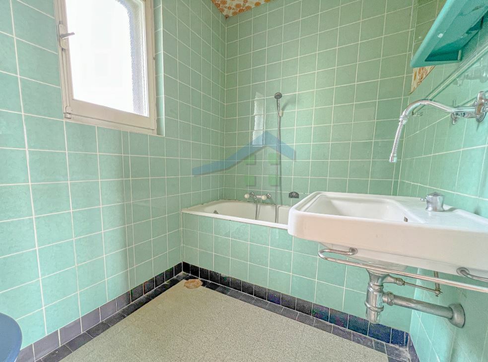 1er étage (appartement de 4.5 pièces) - salle de bains