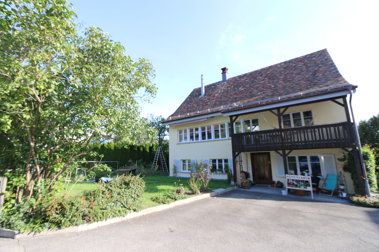 ehemaliges Bauernhaus mit zwei modernen Wohnungen