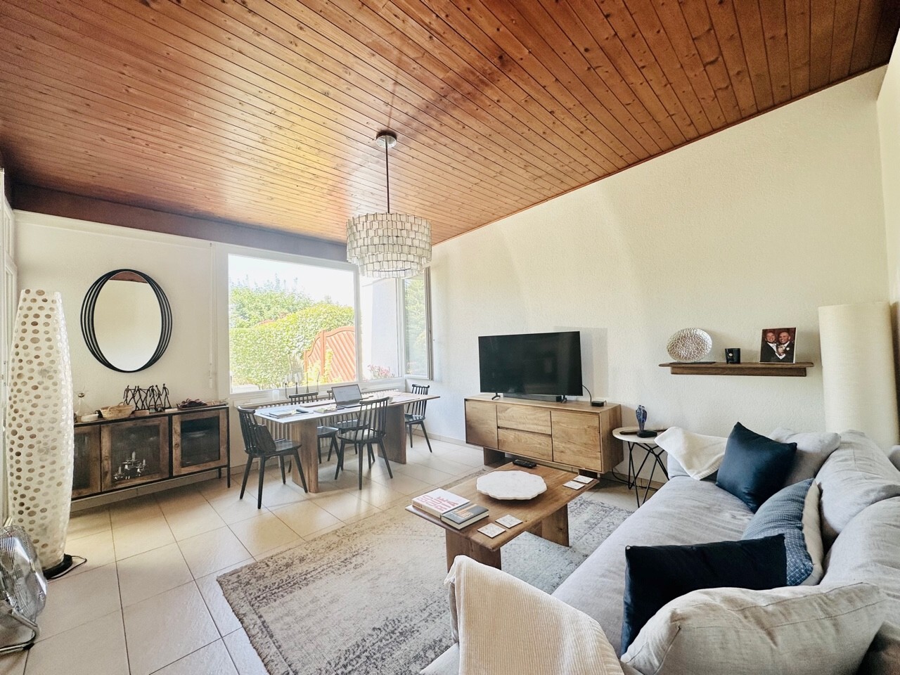 Interior view 2