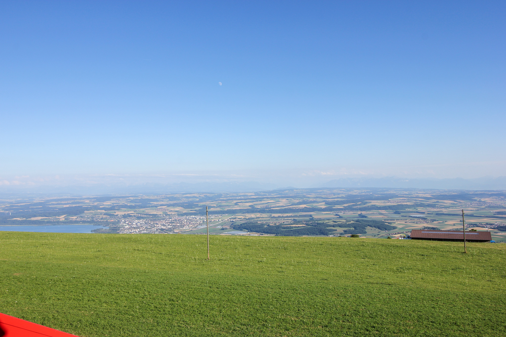 Vue depuis l'appartement  Vue depuis l'appartement