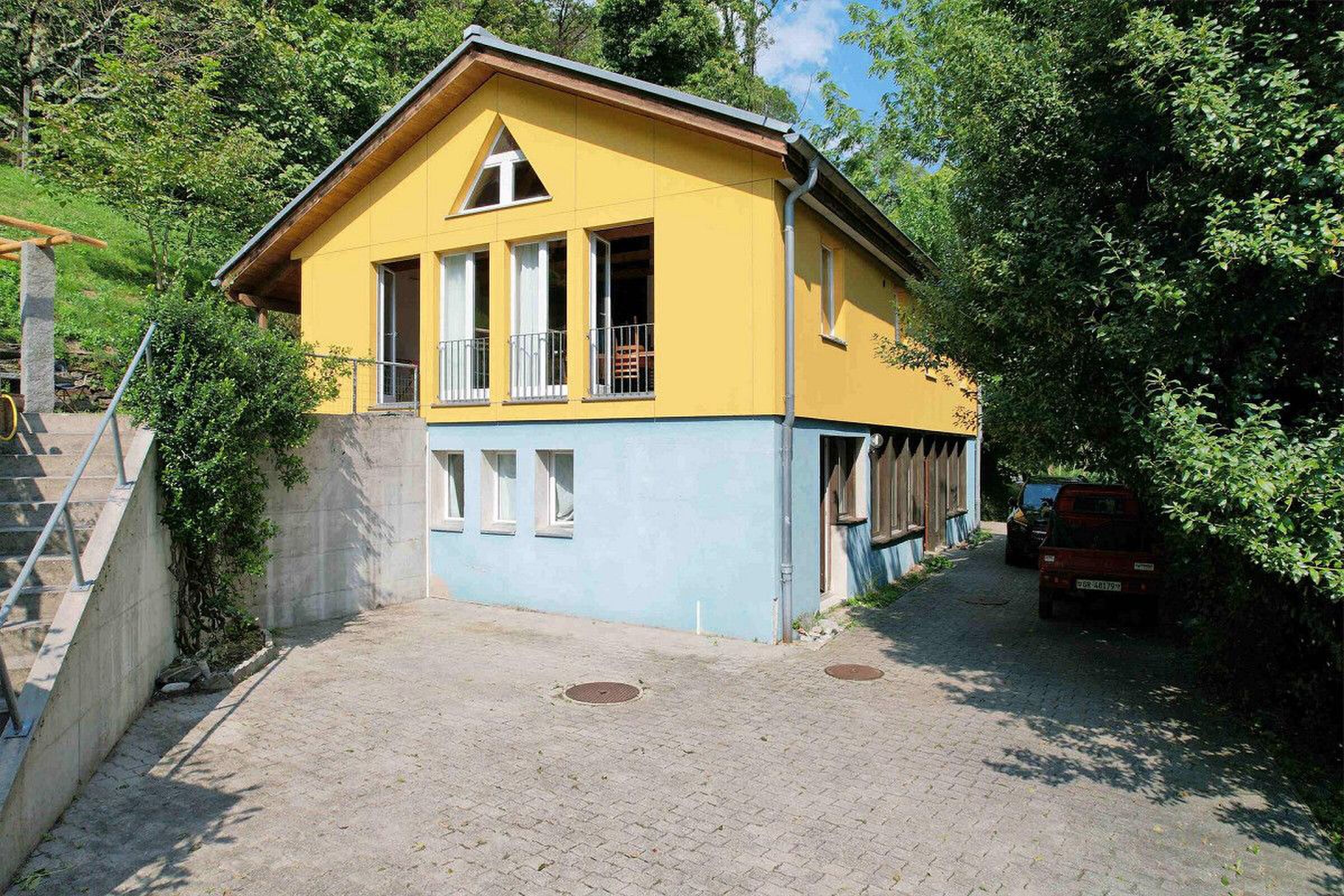 Photo 1