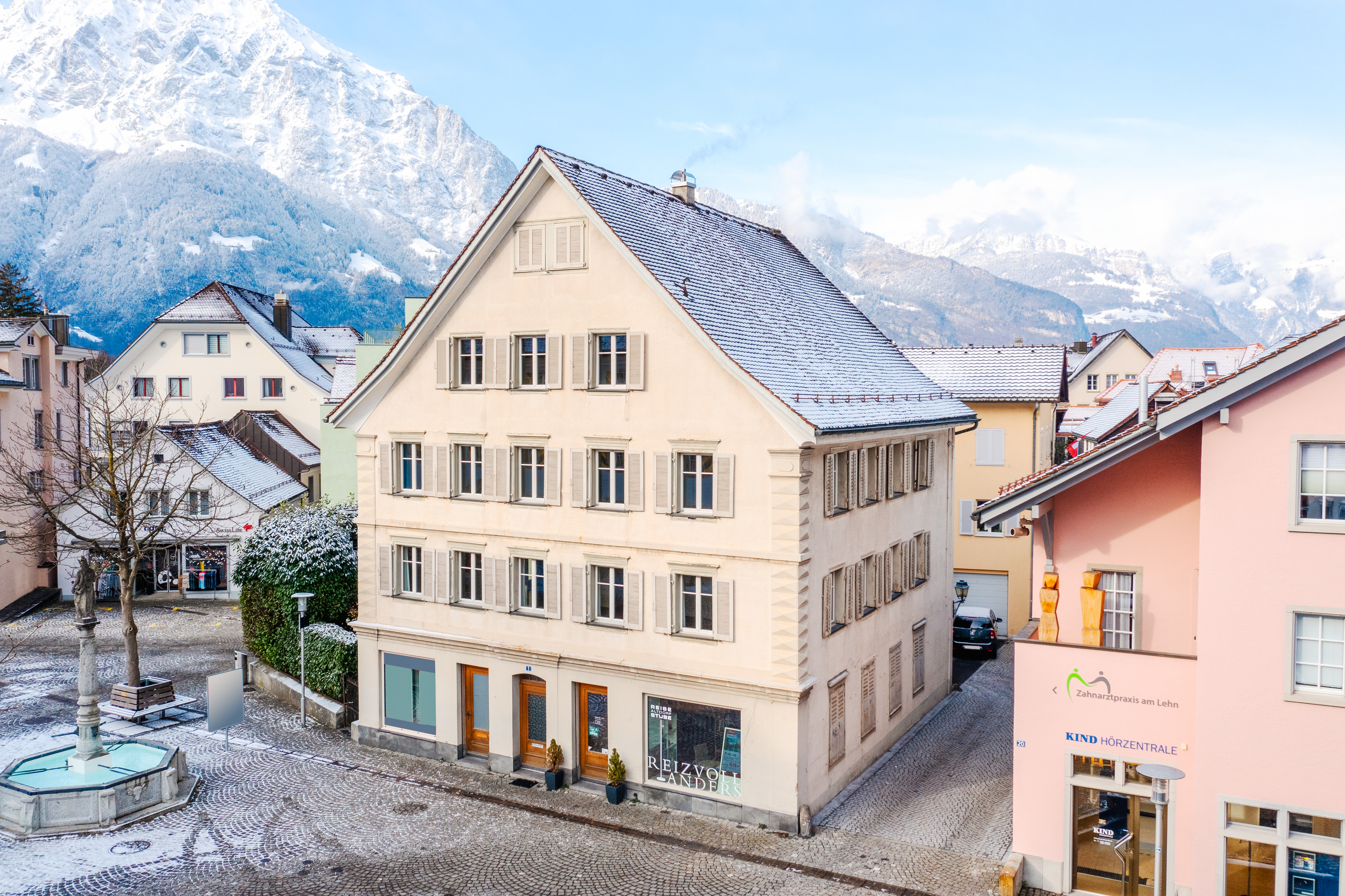 Weitere Fotos unter www.dv-immo.ch