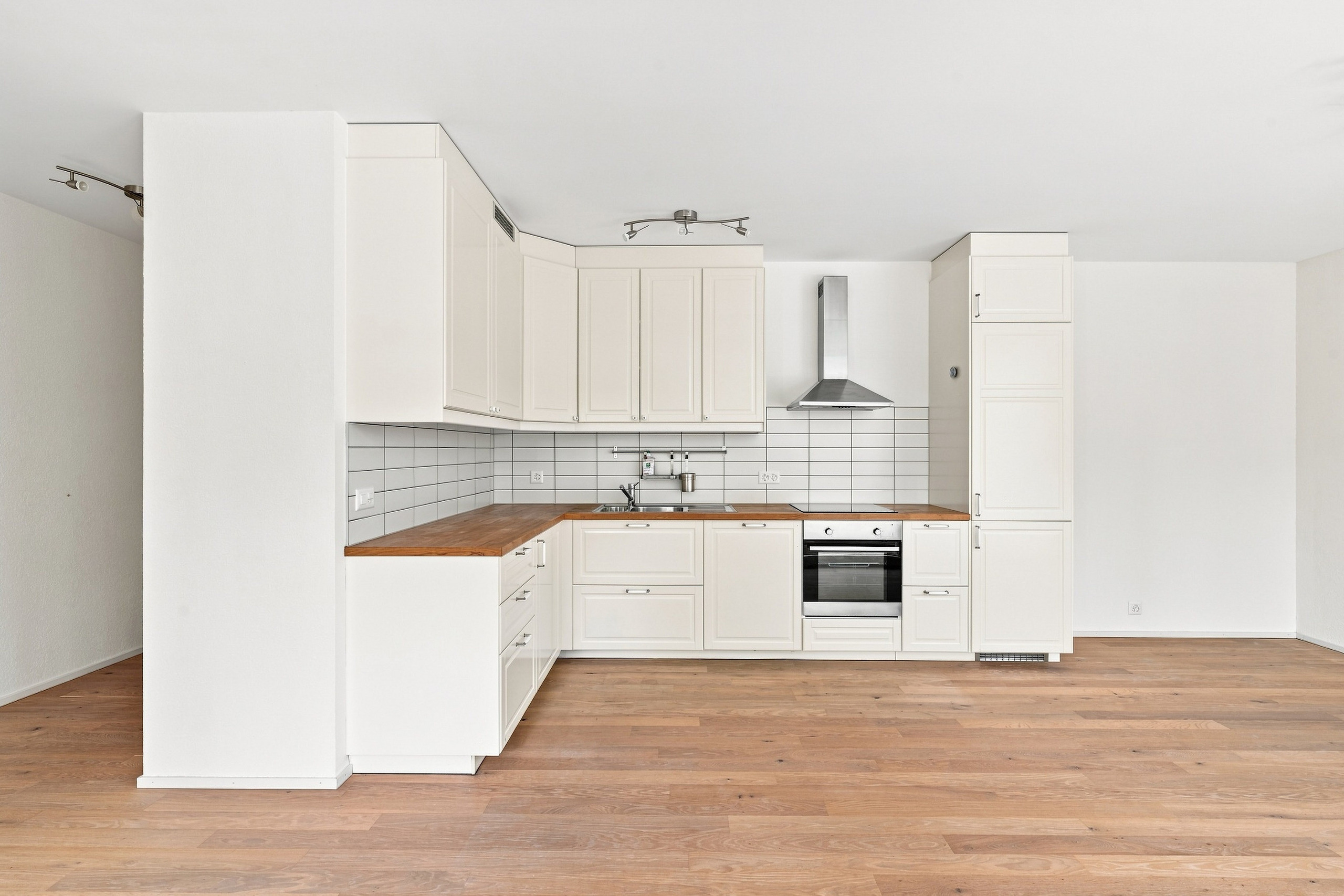 Interior view 3