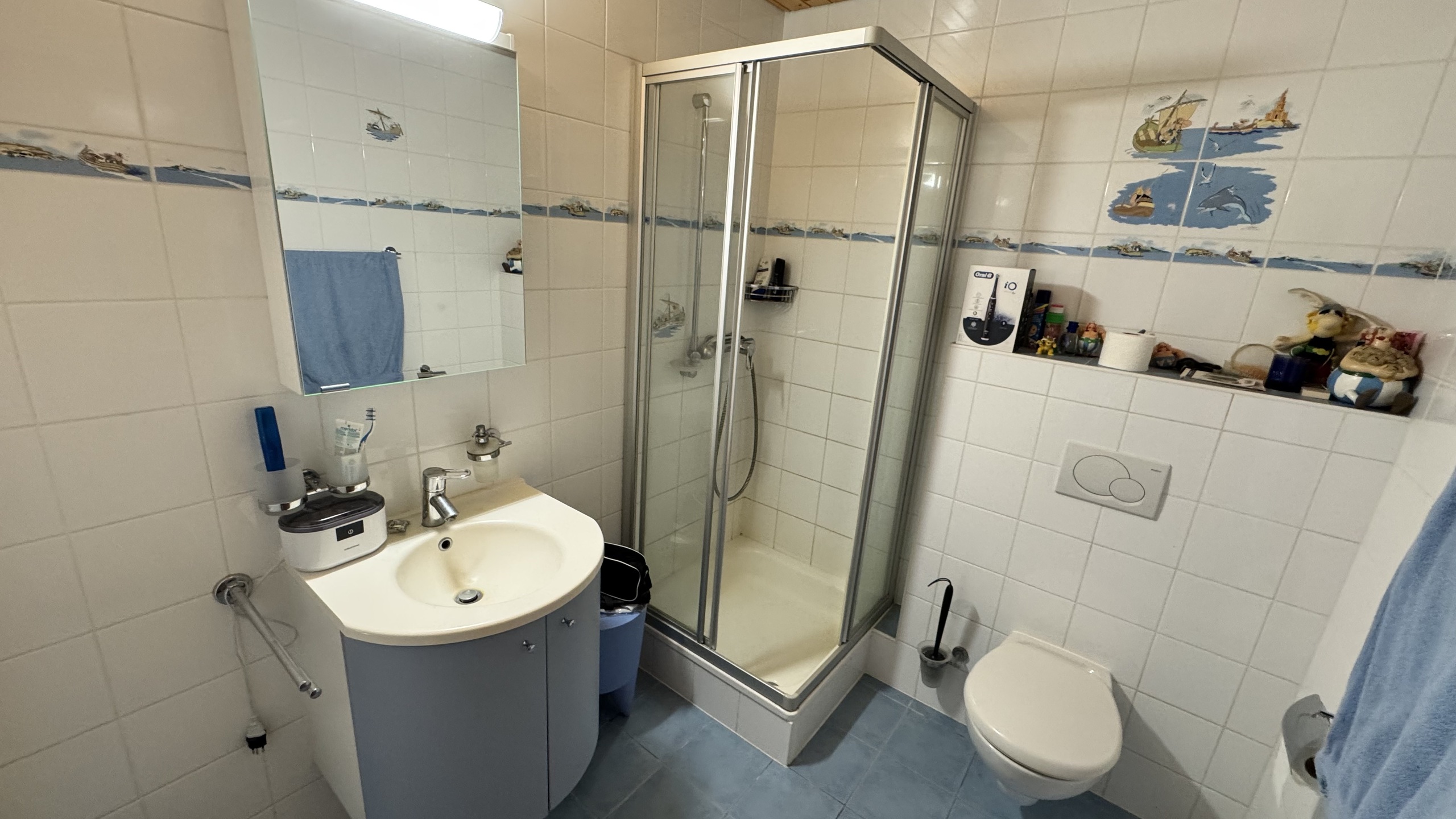 Interior view 4