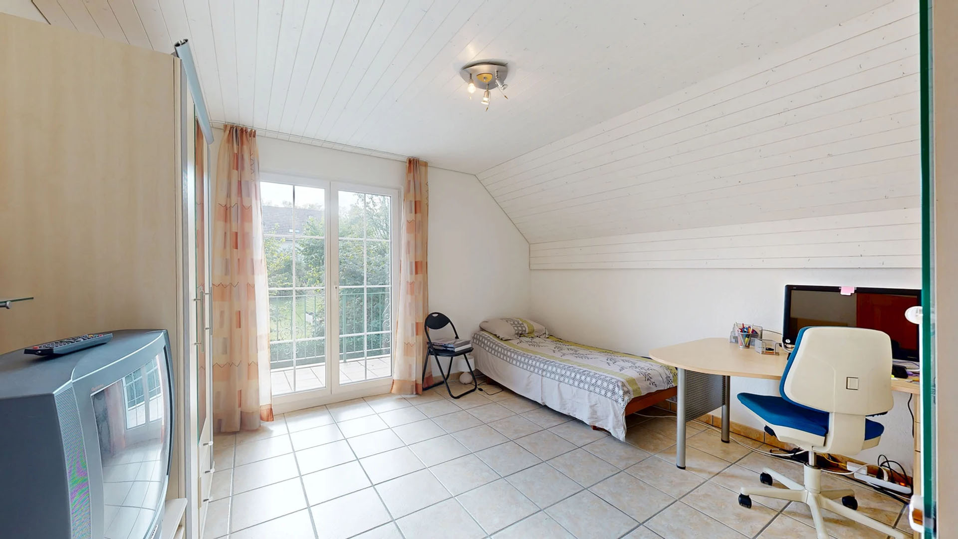 Photo 15