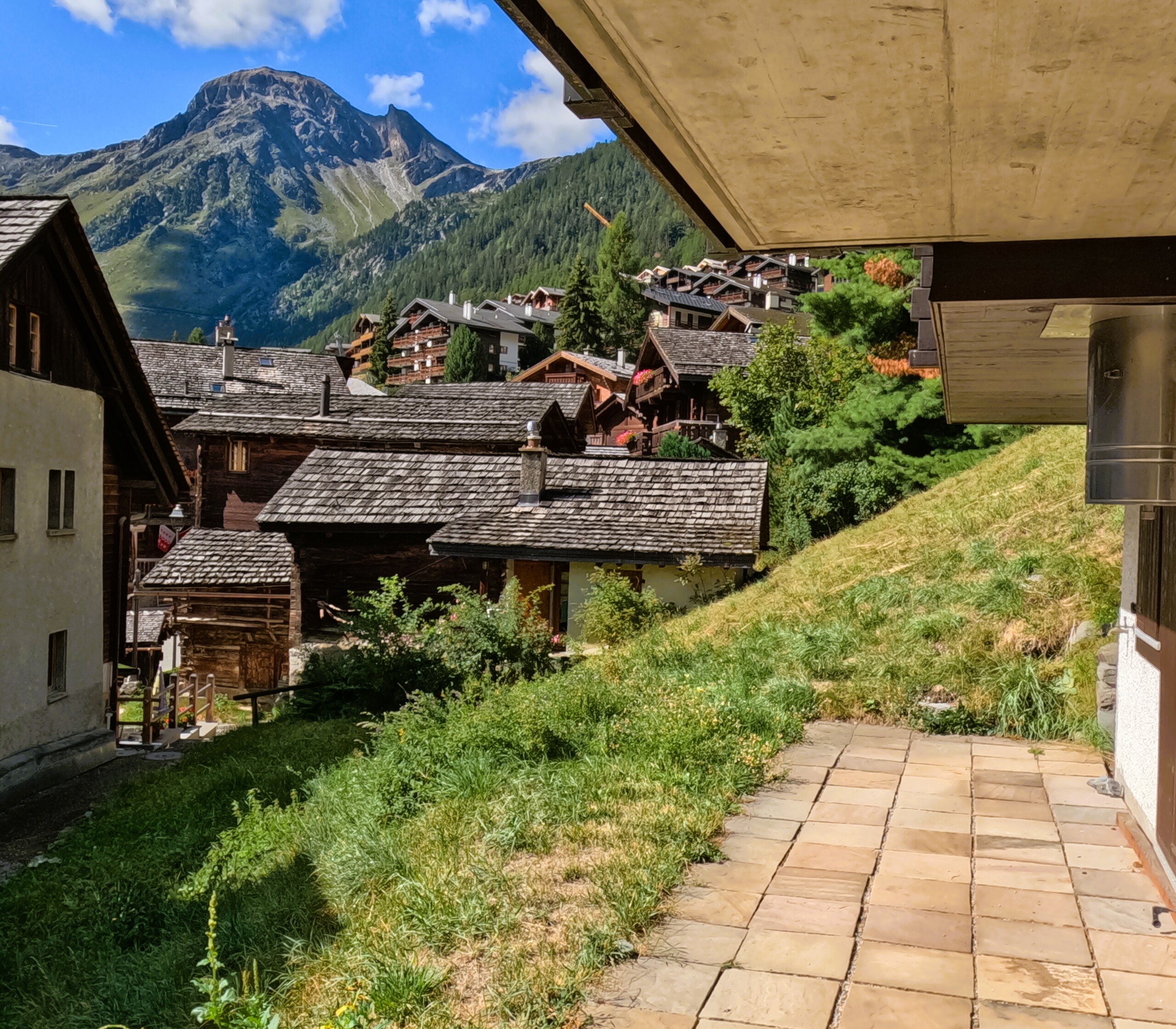 Terrasse au rez inférieur 