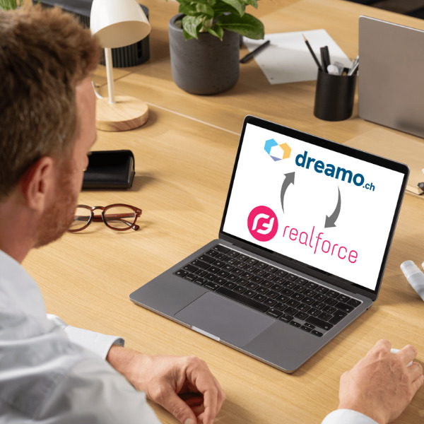 Easily publish on dreamo.ch directly from your Realforce CRM