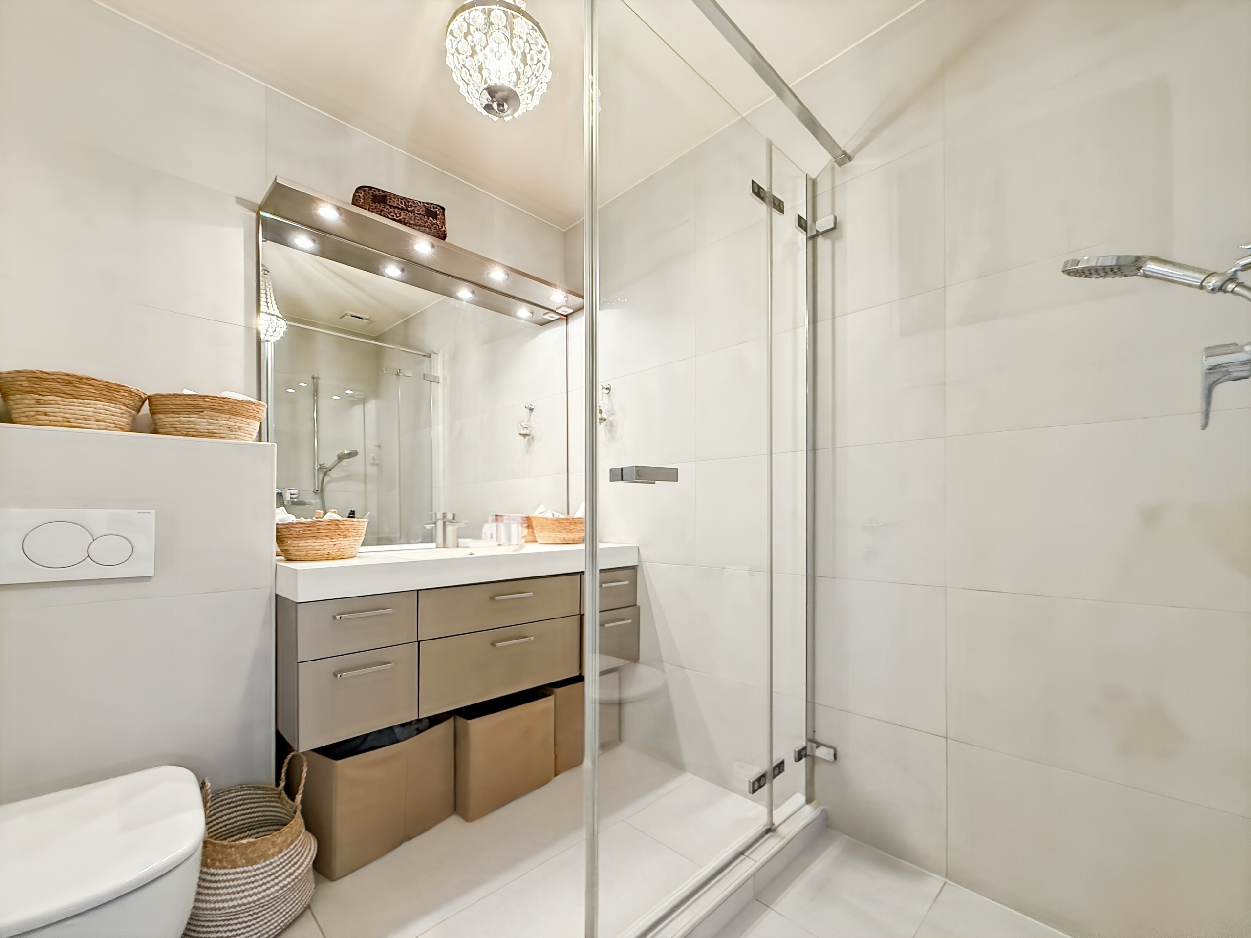 Première salle d'eau