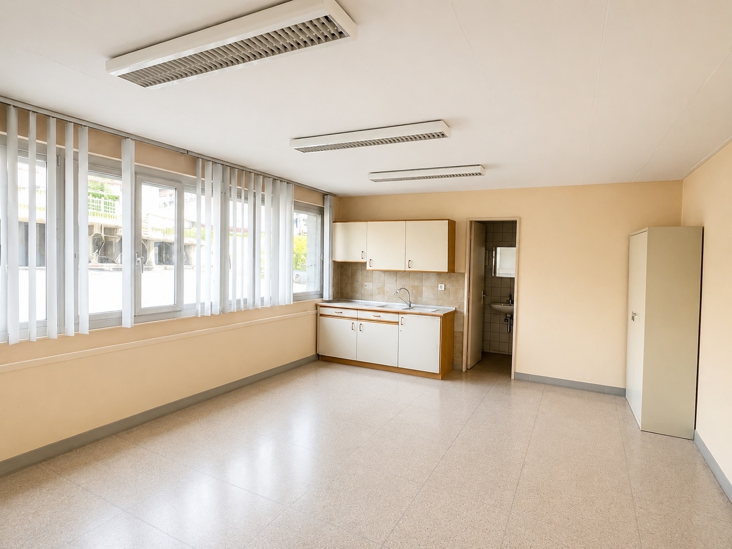 Interior view 6