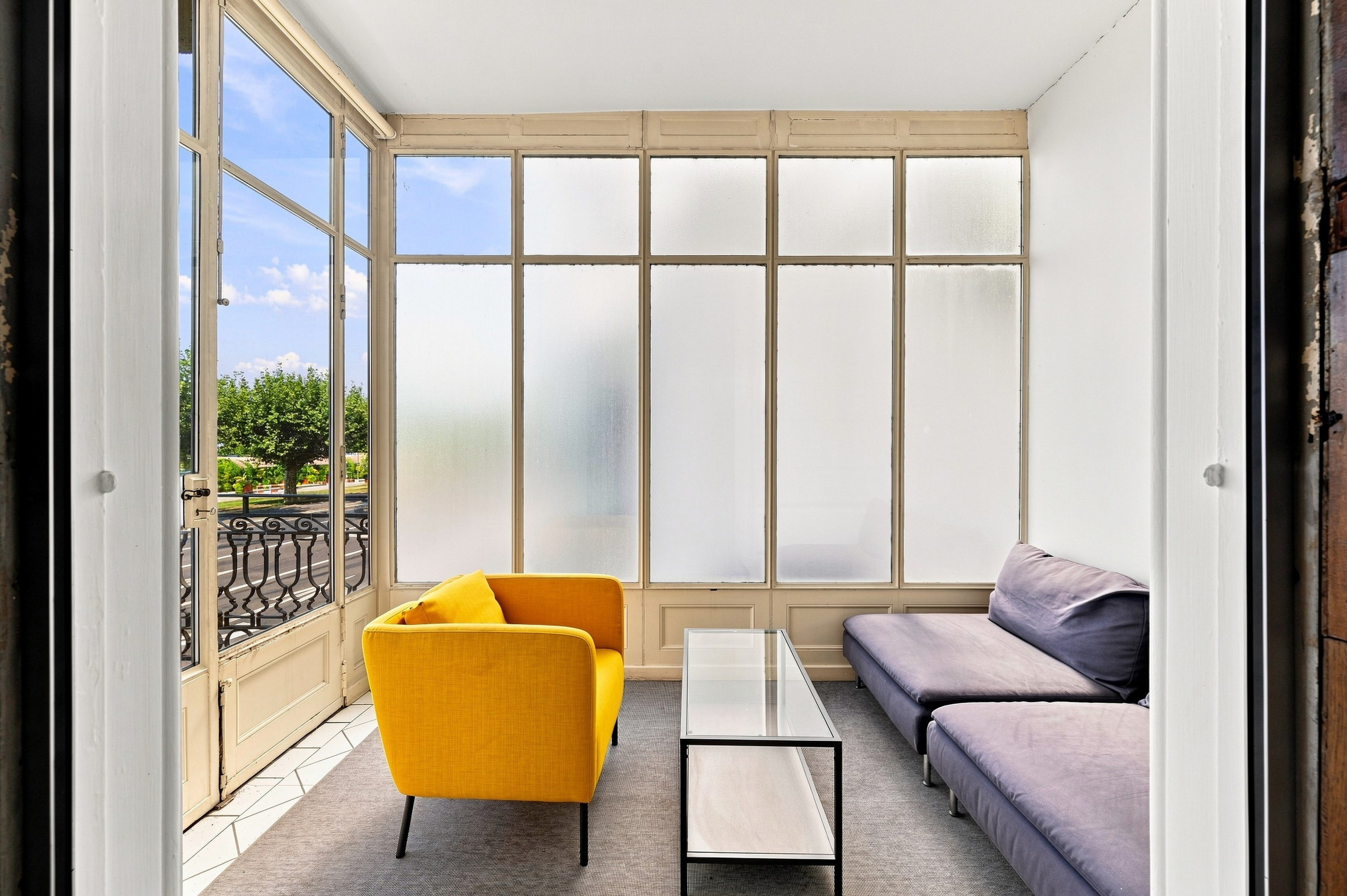 Interior view 6