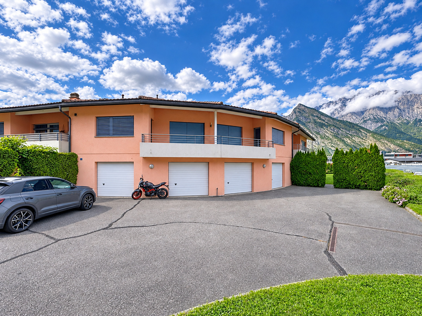 Exterior view 1