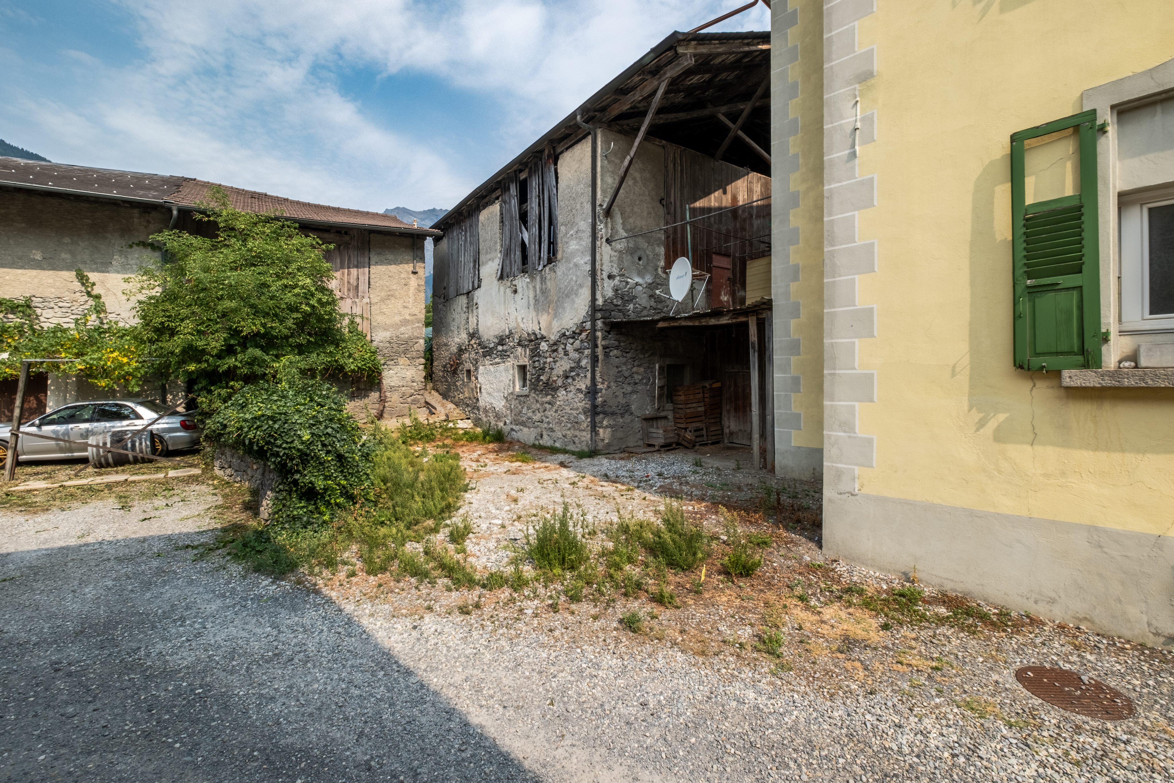 Exterior view 1