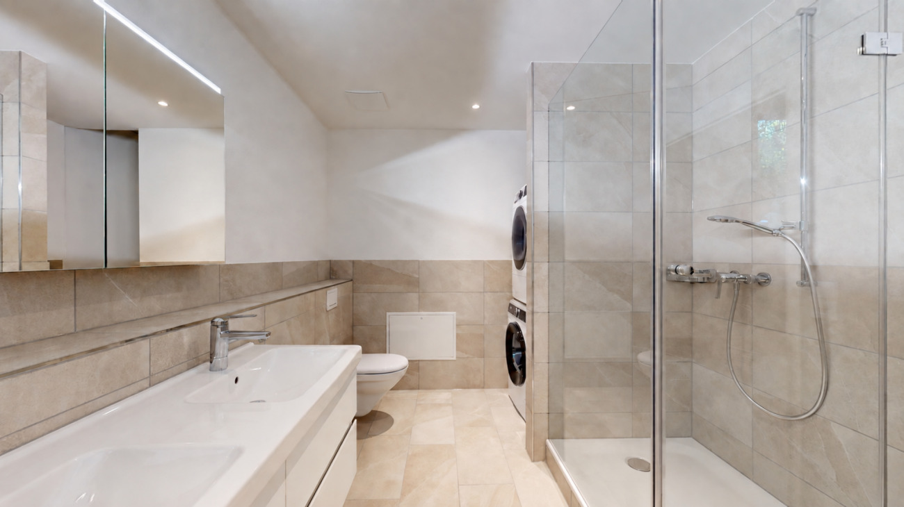 Dusche / WC Dusche / WC