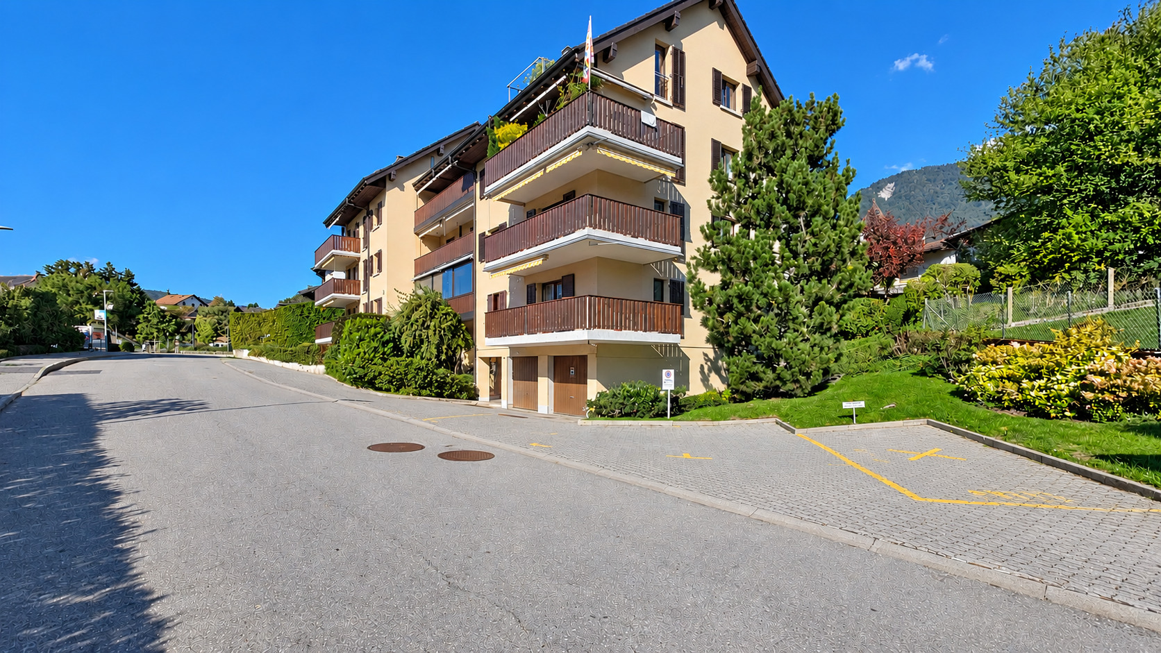 Exterior view 3