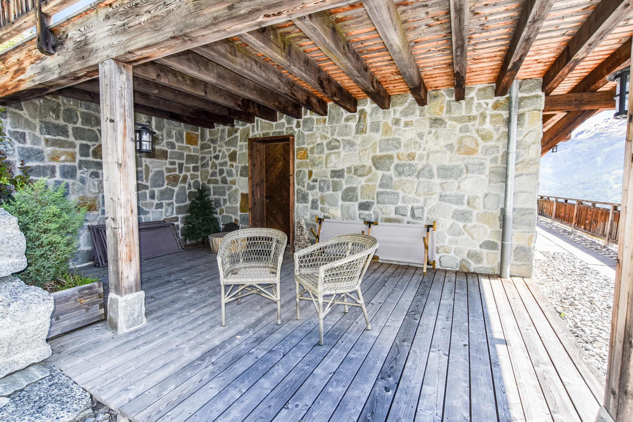 Interior view 27