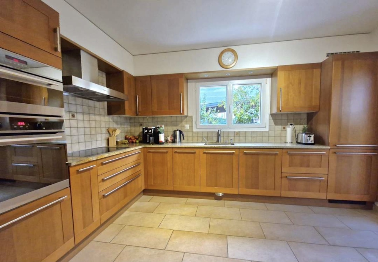 Interior view 5