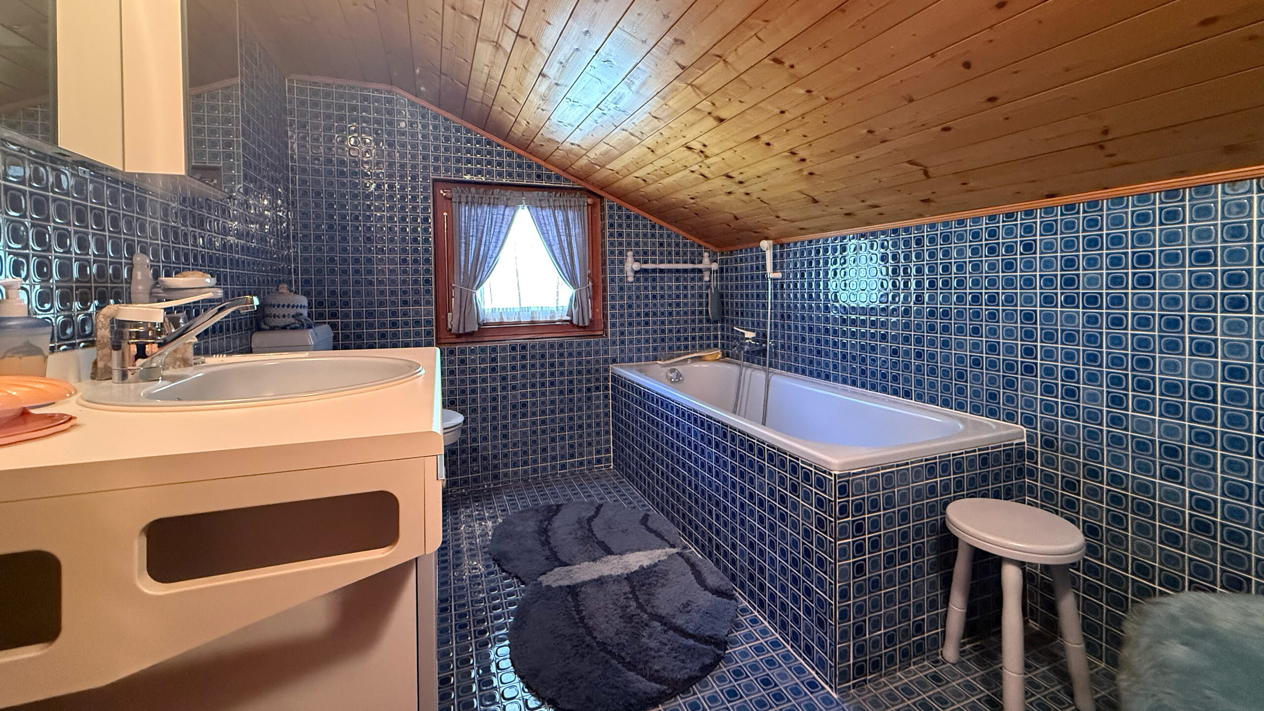 Bathroom 2 Bathroom 2