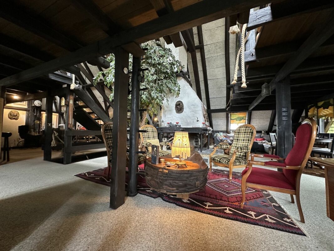 Photo 6