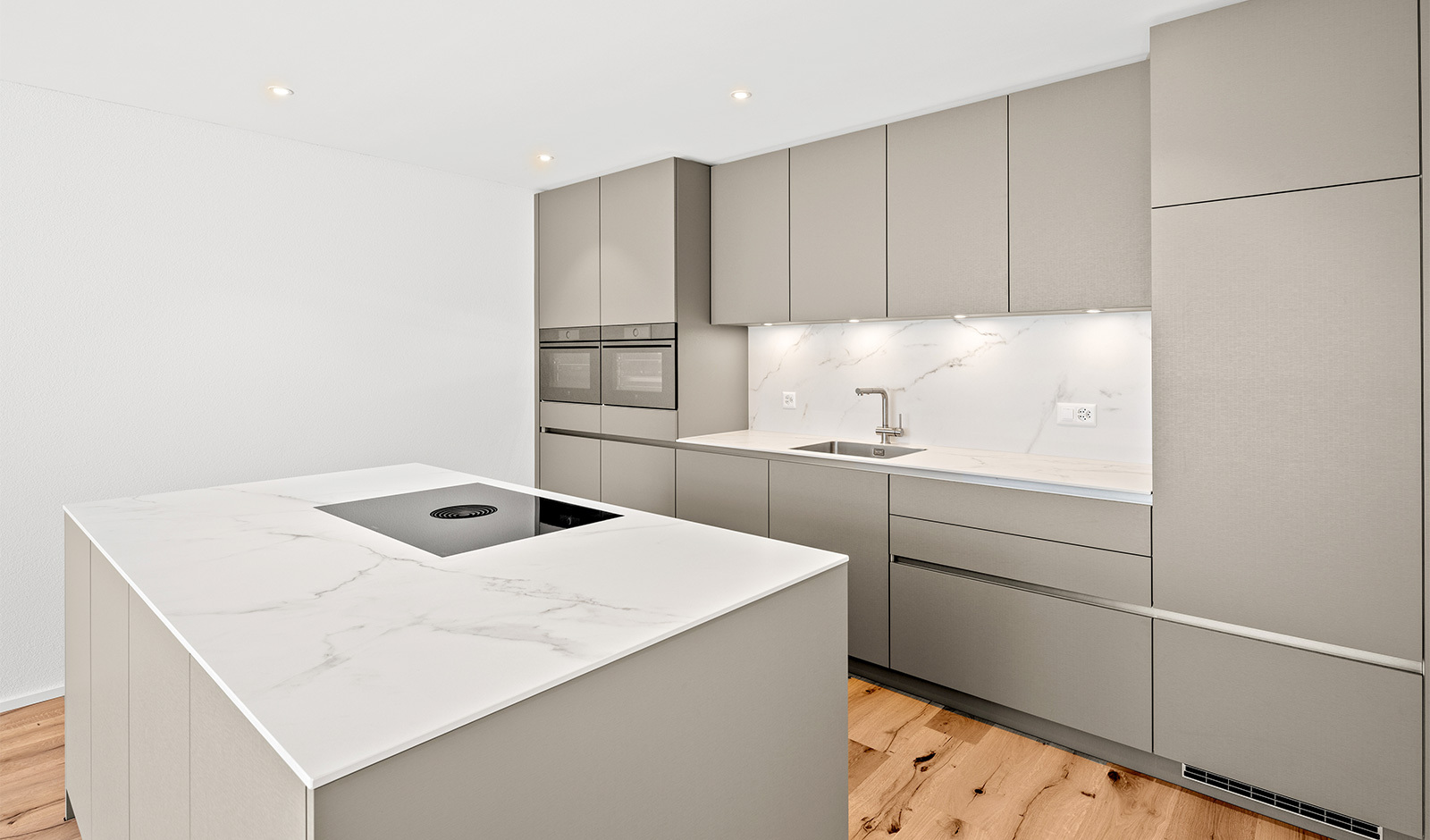 Interior view 4