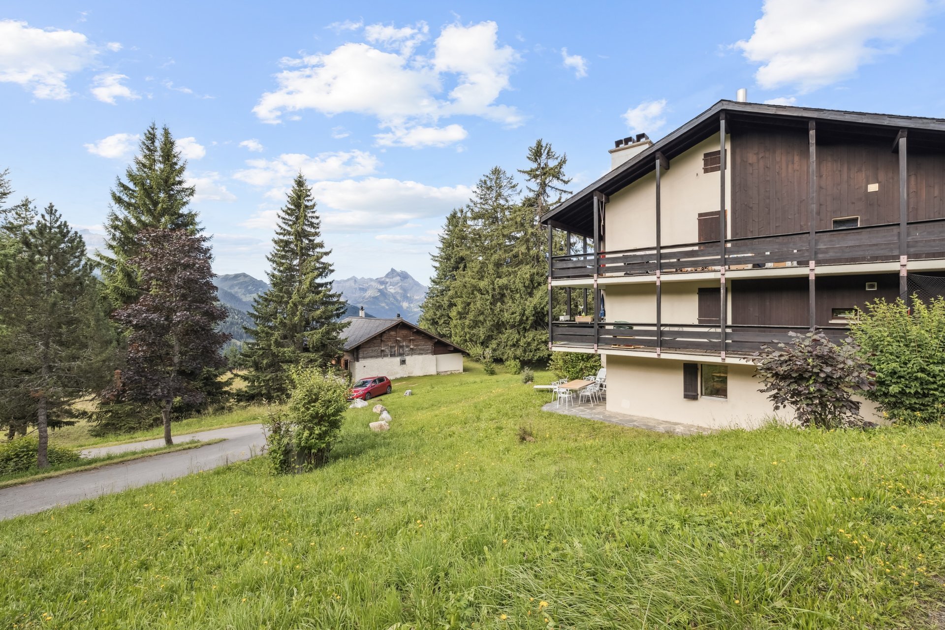 Les Outanes Les Outanes