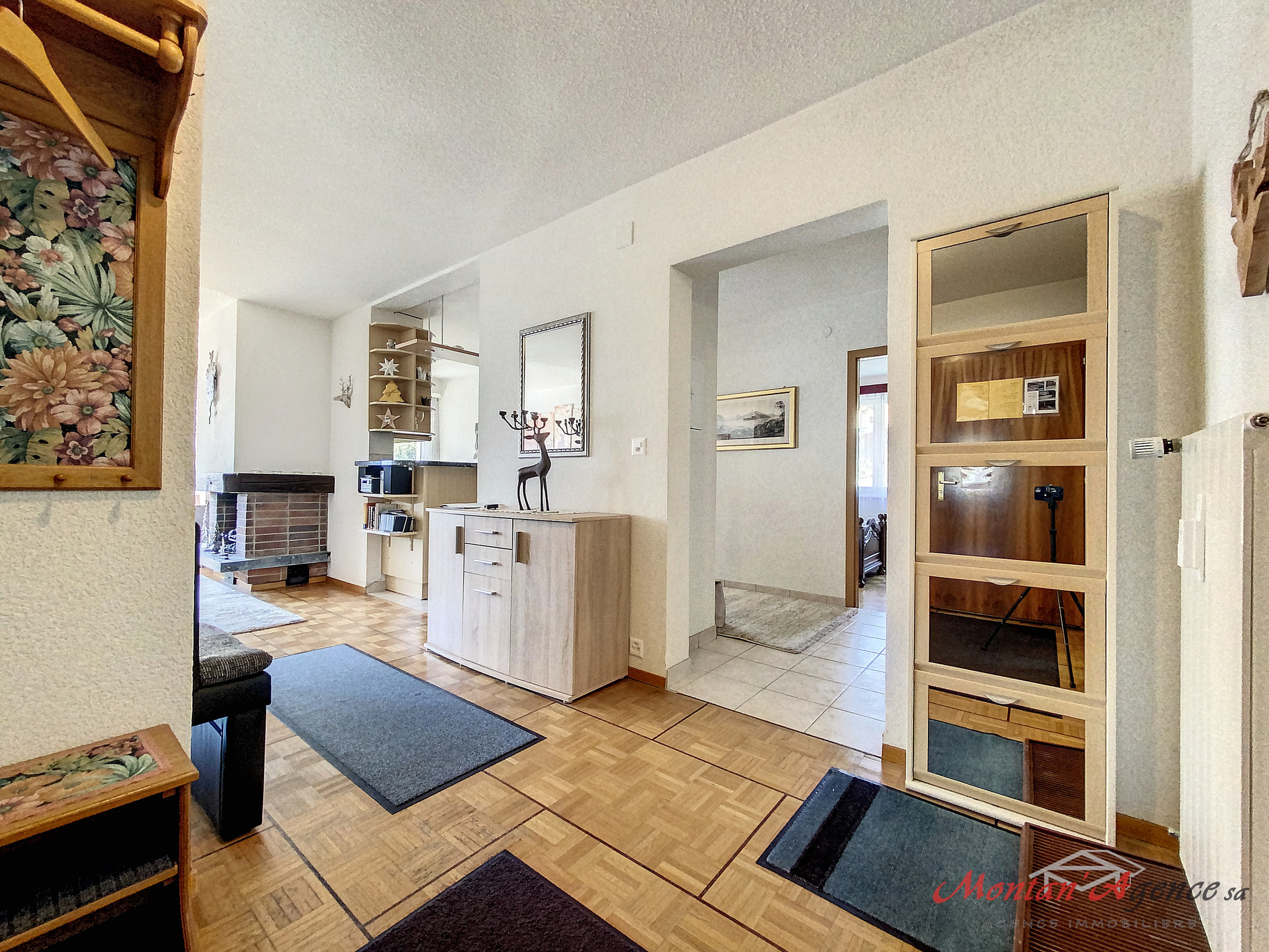 Photo 3