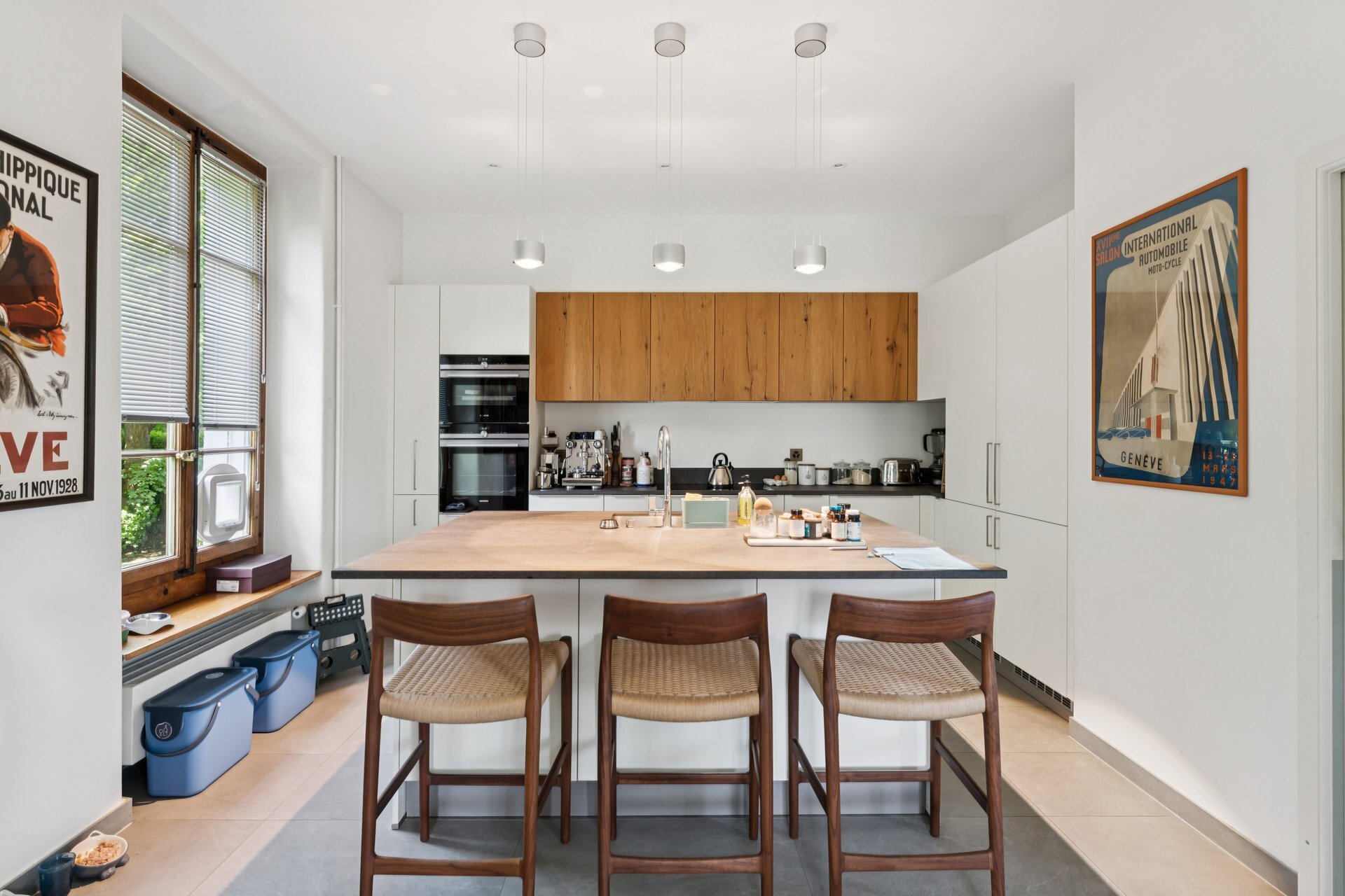 Interior view 6