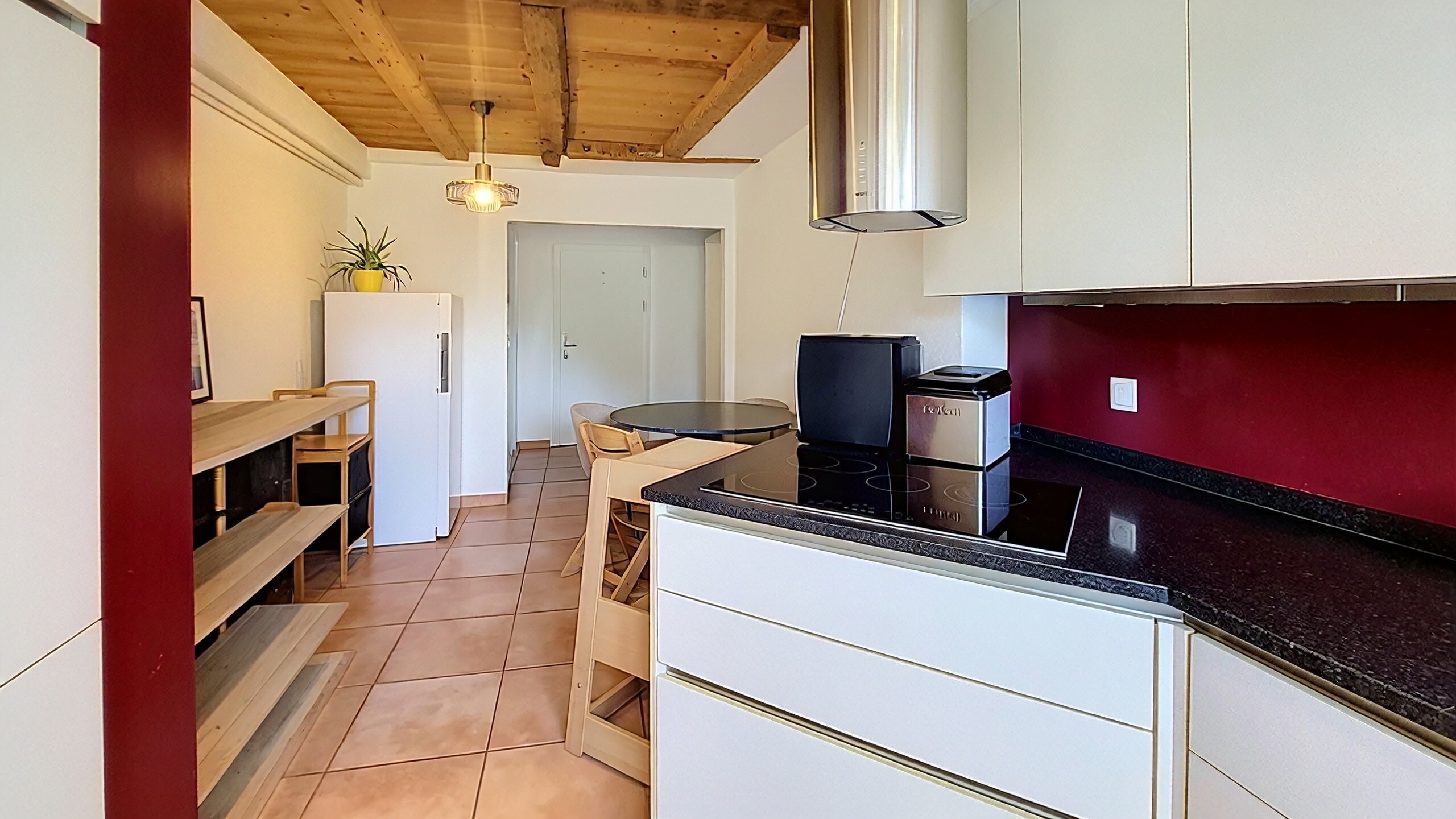 Interior view 4