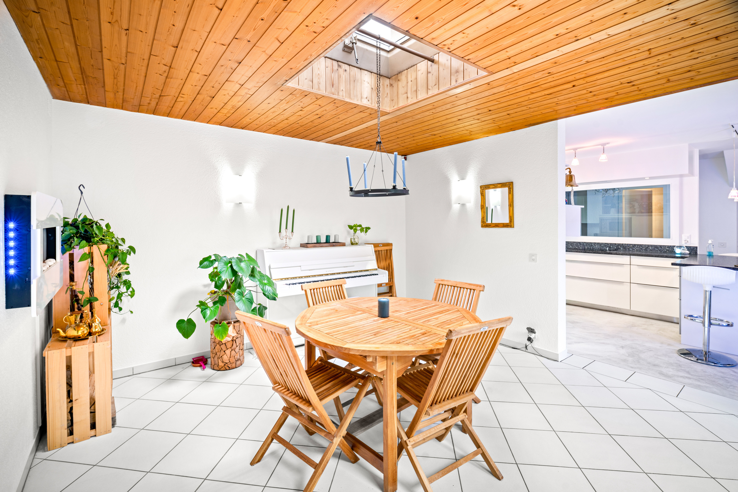 [!form_picture_interior_big!] 1