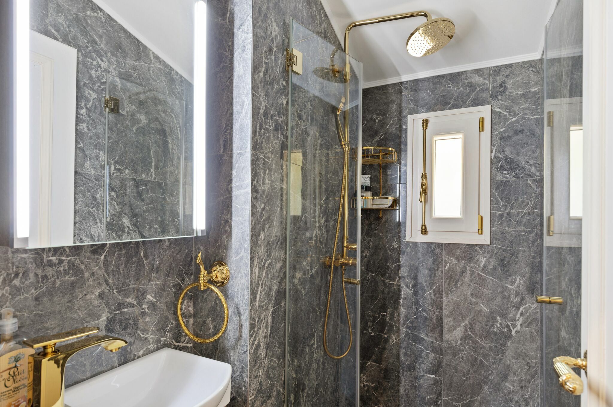 Salle de douche enfant