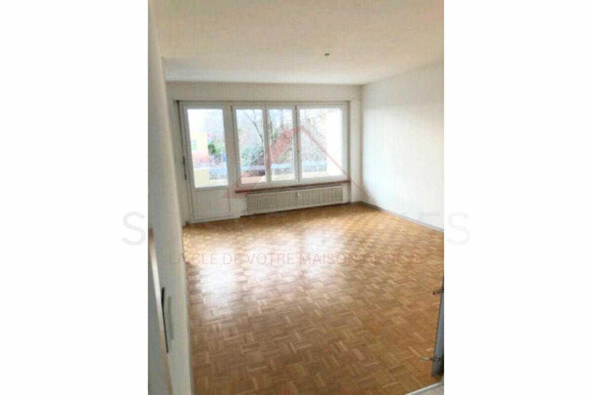 Wohnzimmer / Wohnbereich ? Salon / séjour