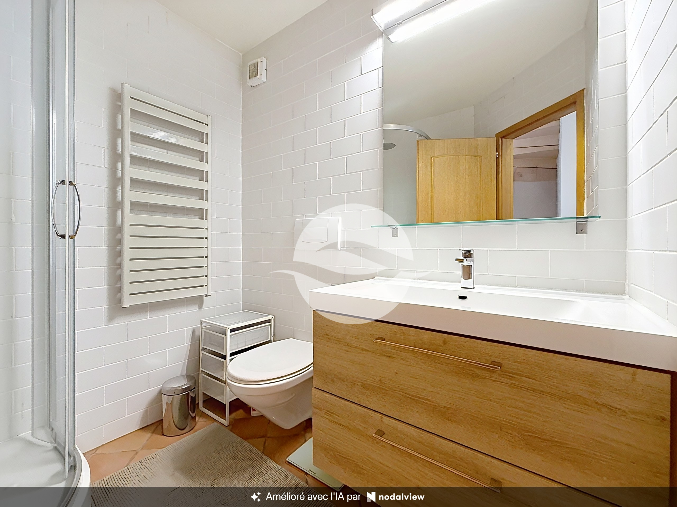 Rez Inférieur : Salle de douche Rez Inférieur : Salle de douche
