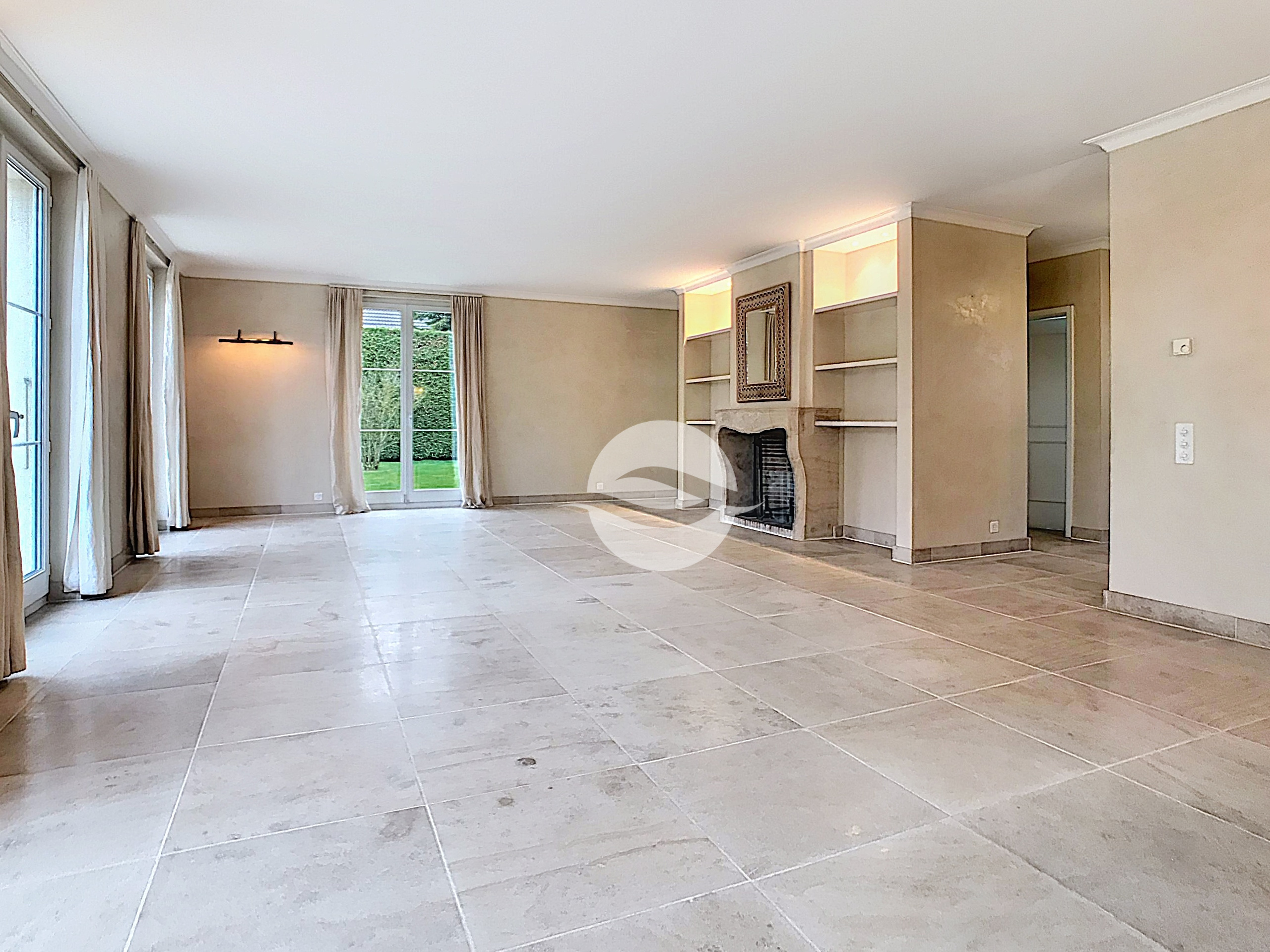 Séjour avec cheminée Séjour avec cheminée