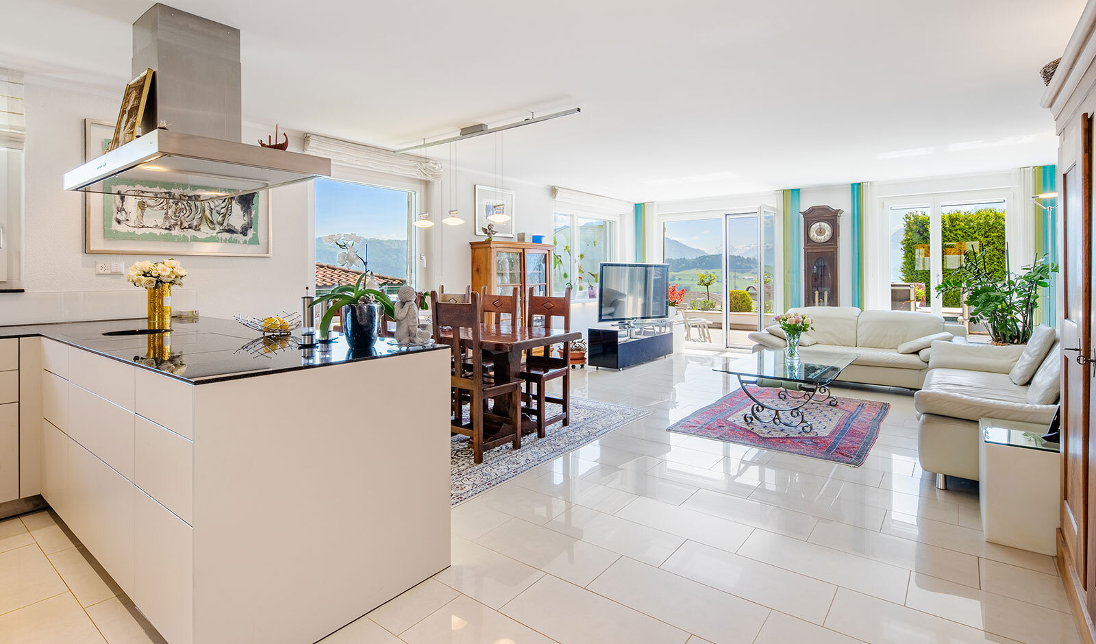 Weitere Fotos unter www.dv-immo.ch Weitere Fotos unter www.dv-immo.ch