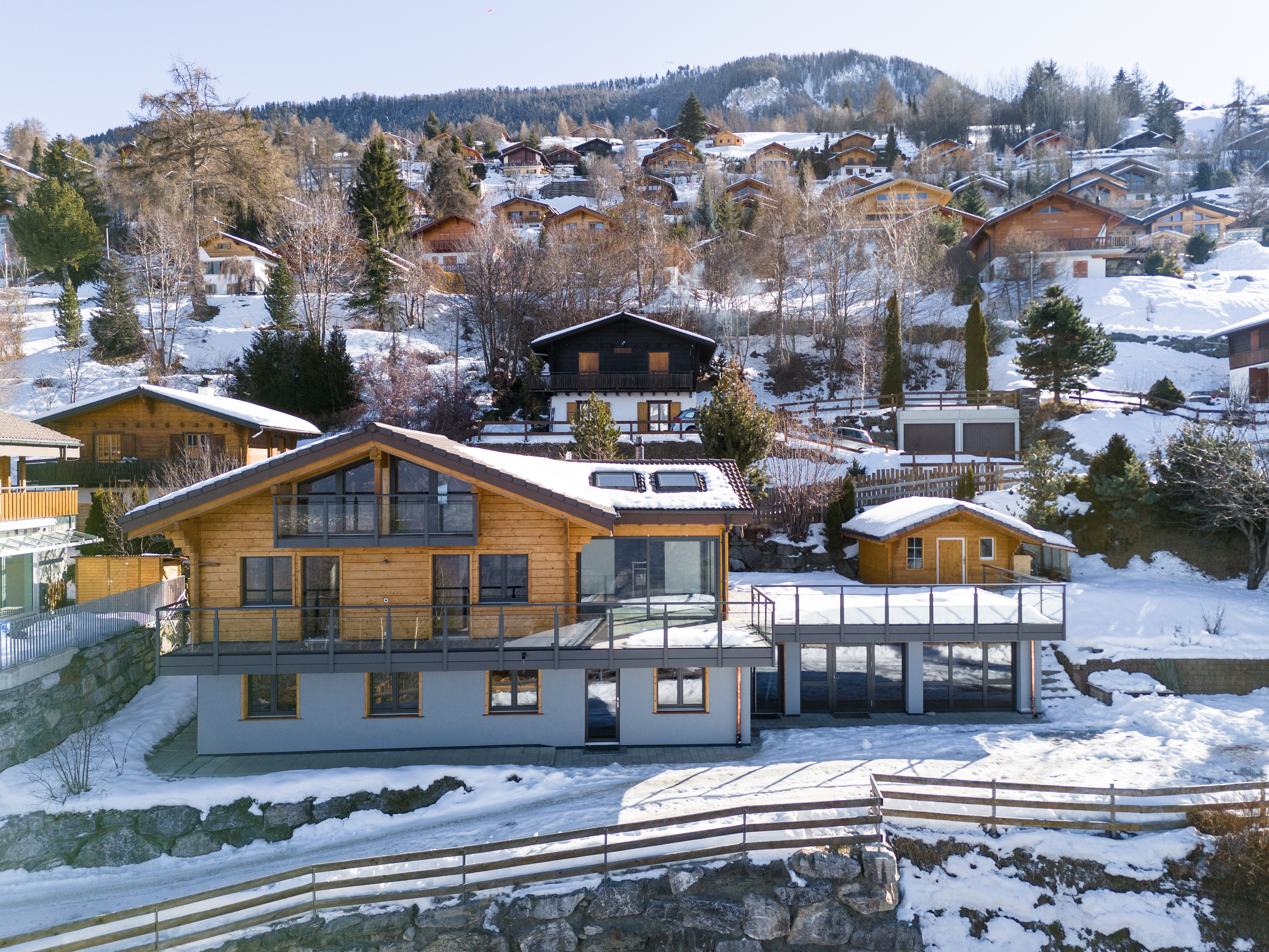 Vue aérienne | Façades Vue aérienne | Façades