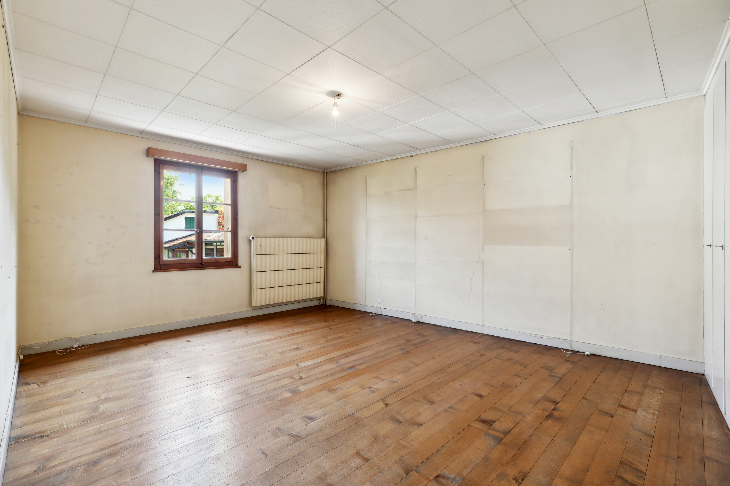 Geräumiges Schlafzimmer