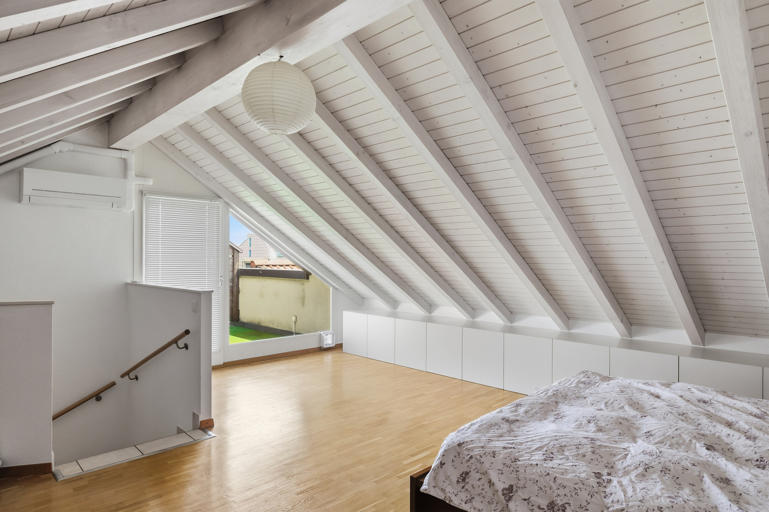Interior view 16