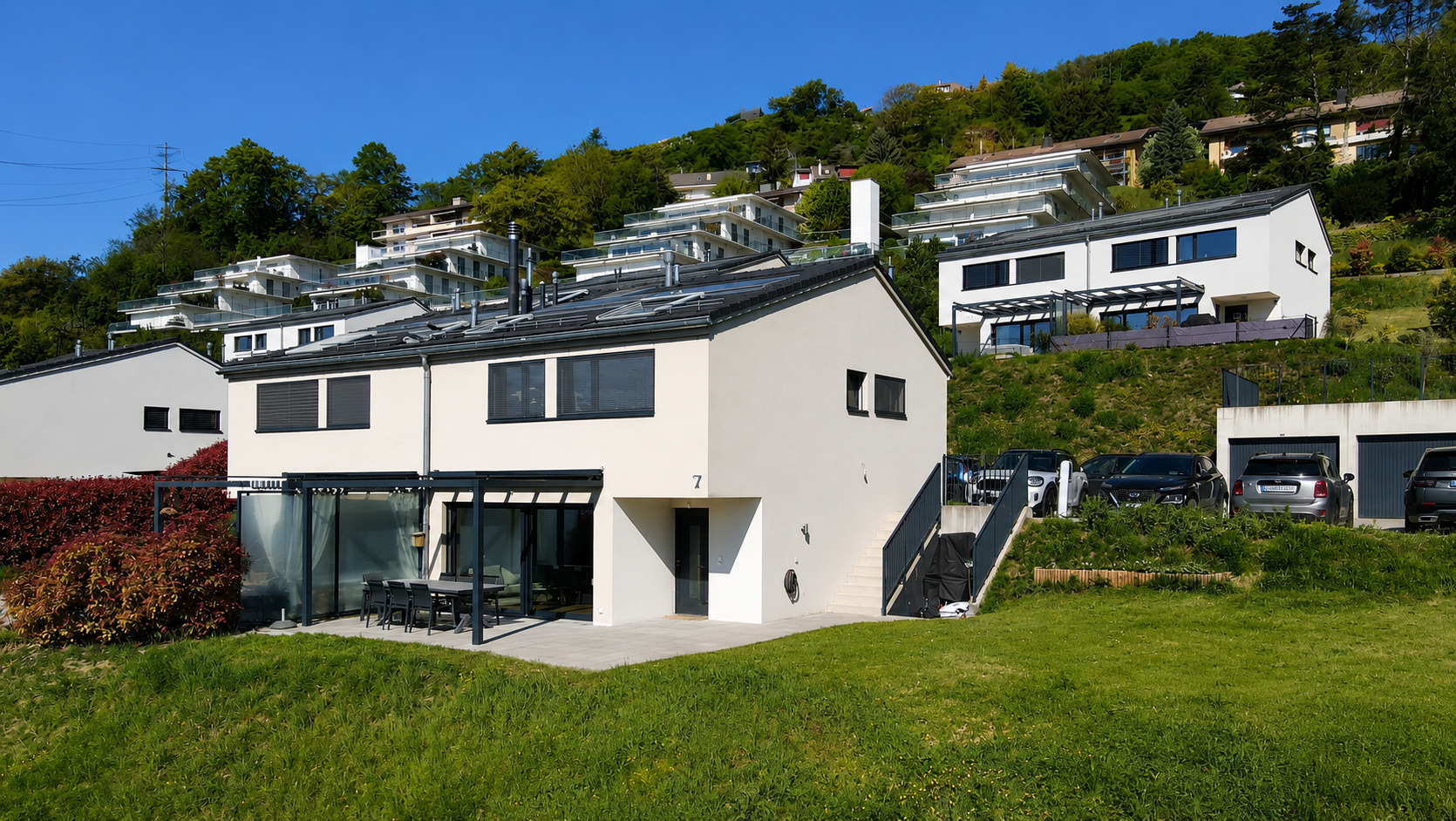 Exterior view 3